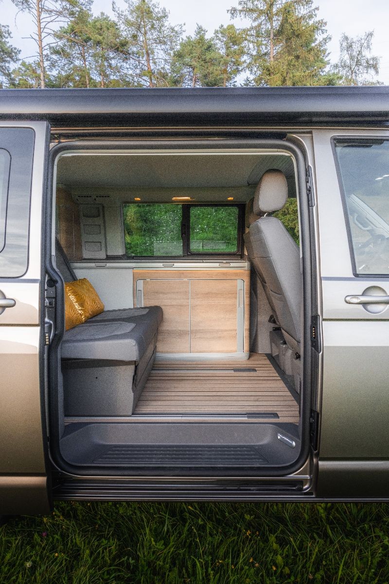 VW T6.1 California 2.0 Bi-TDI Ocean 4Motion DSG 204PS-image-2