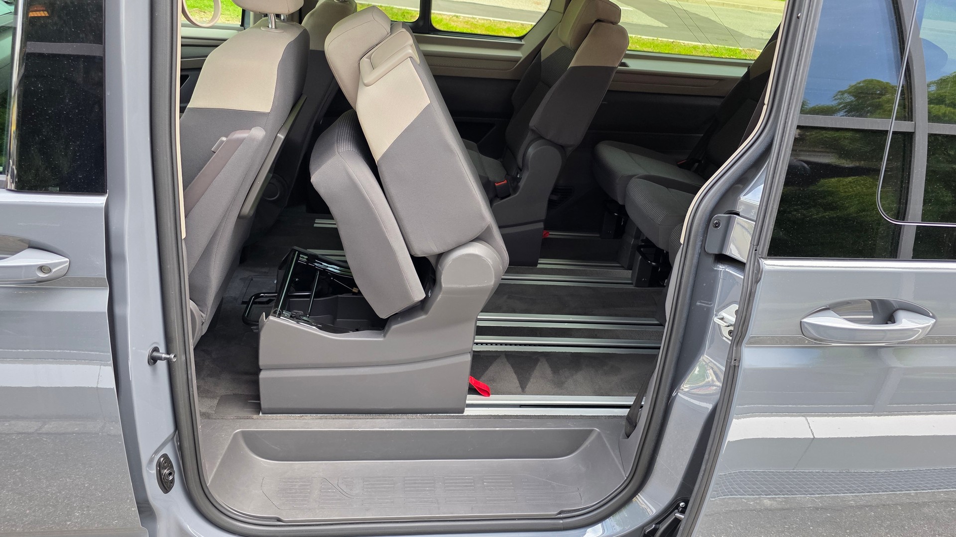 VW T7 Multivan 2.0 TDI Liberty DSG Langversion-image-10