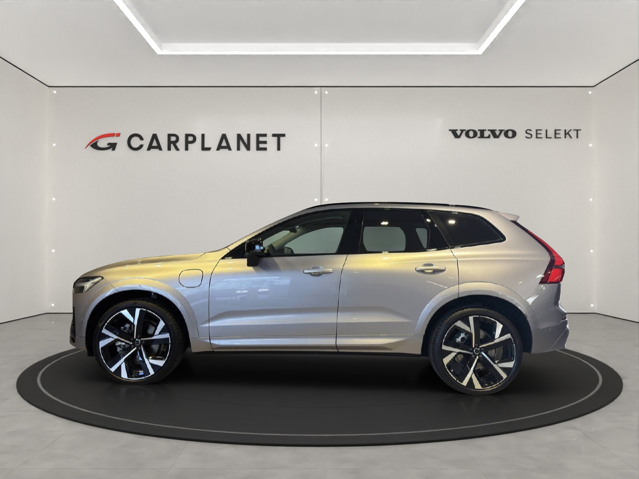 VOLVO XC60 2.0 T6 TE Ultra Dark eAWD-showroom-element-1