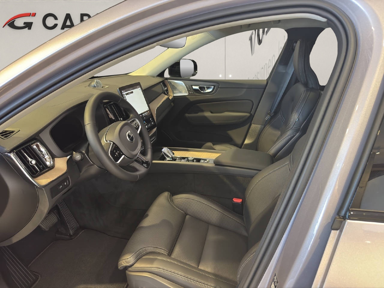 VOLVO XC60 2.0 T6 TE Ultra Dark eAWD-image-5