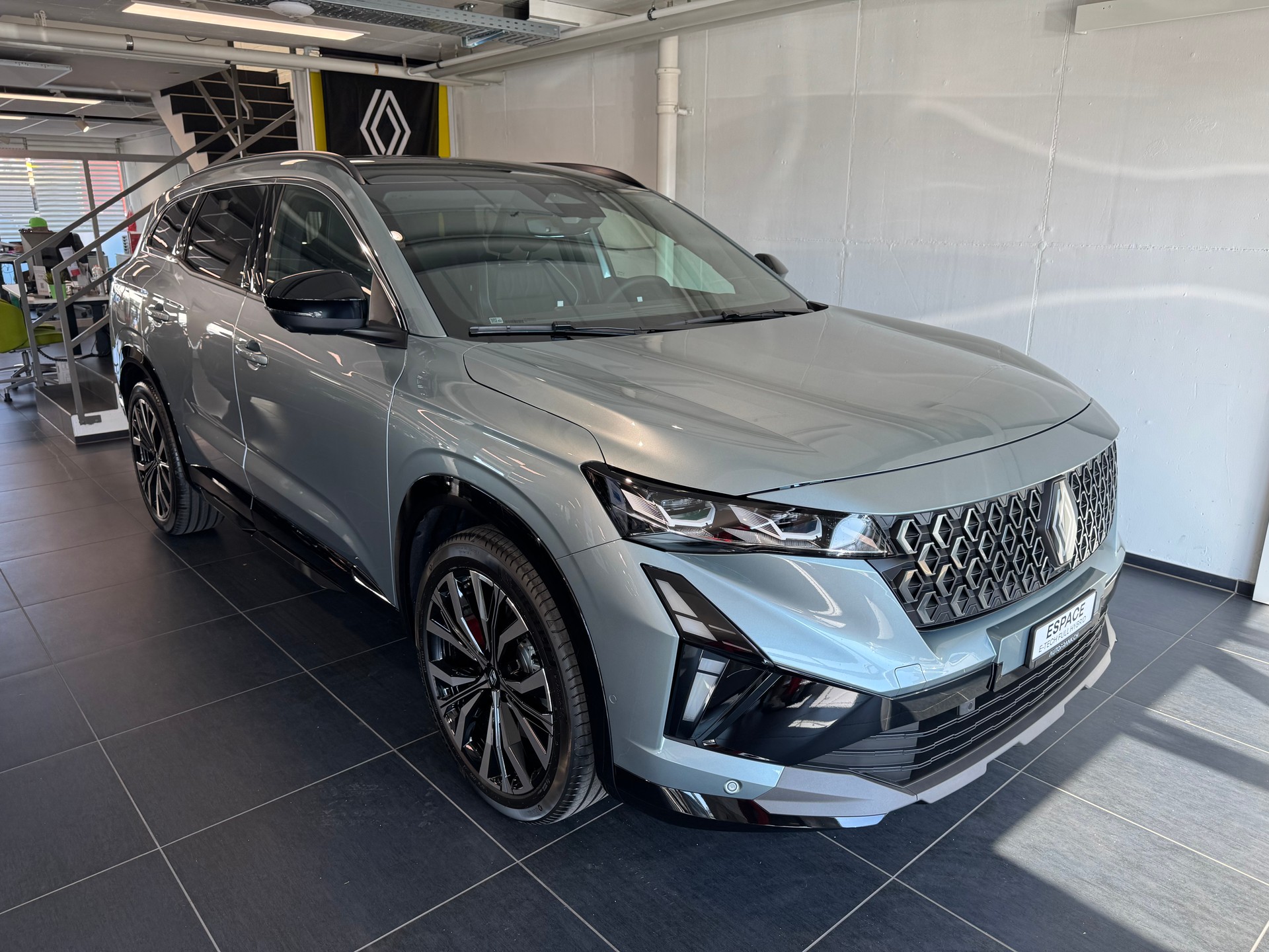 RENAULT Espace Full Hybrid E-Tech iconic full hybrid E-Tech 200 - 5 Seater-image-0