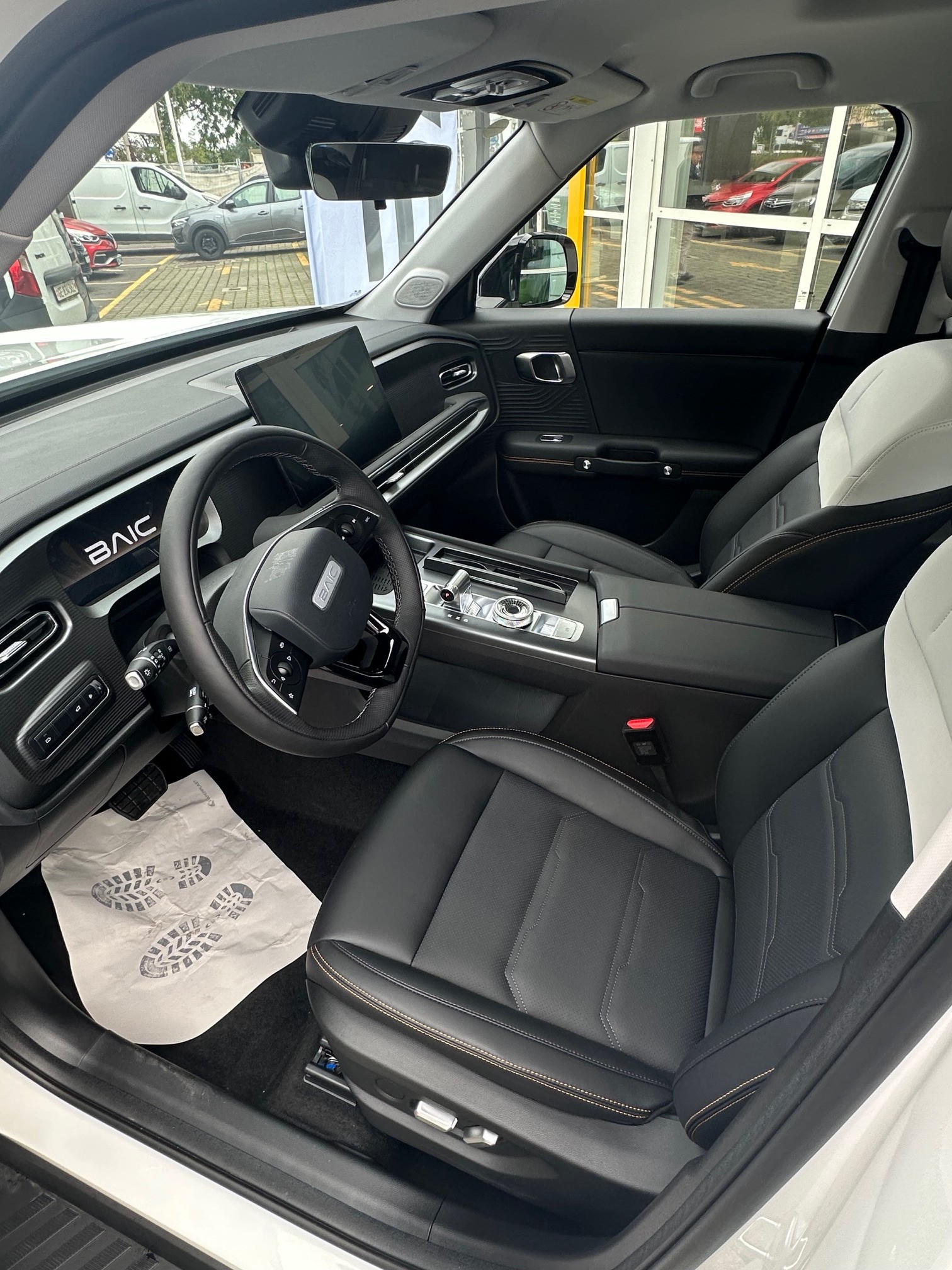 BAIC BJ30e AWD HEV-image-2