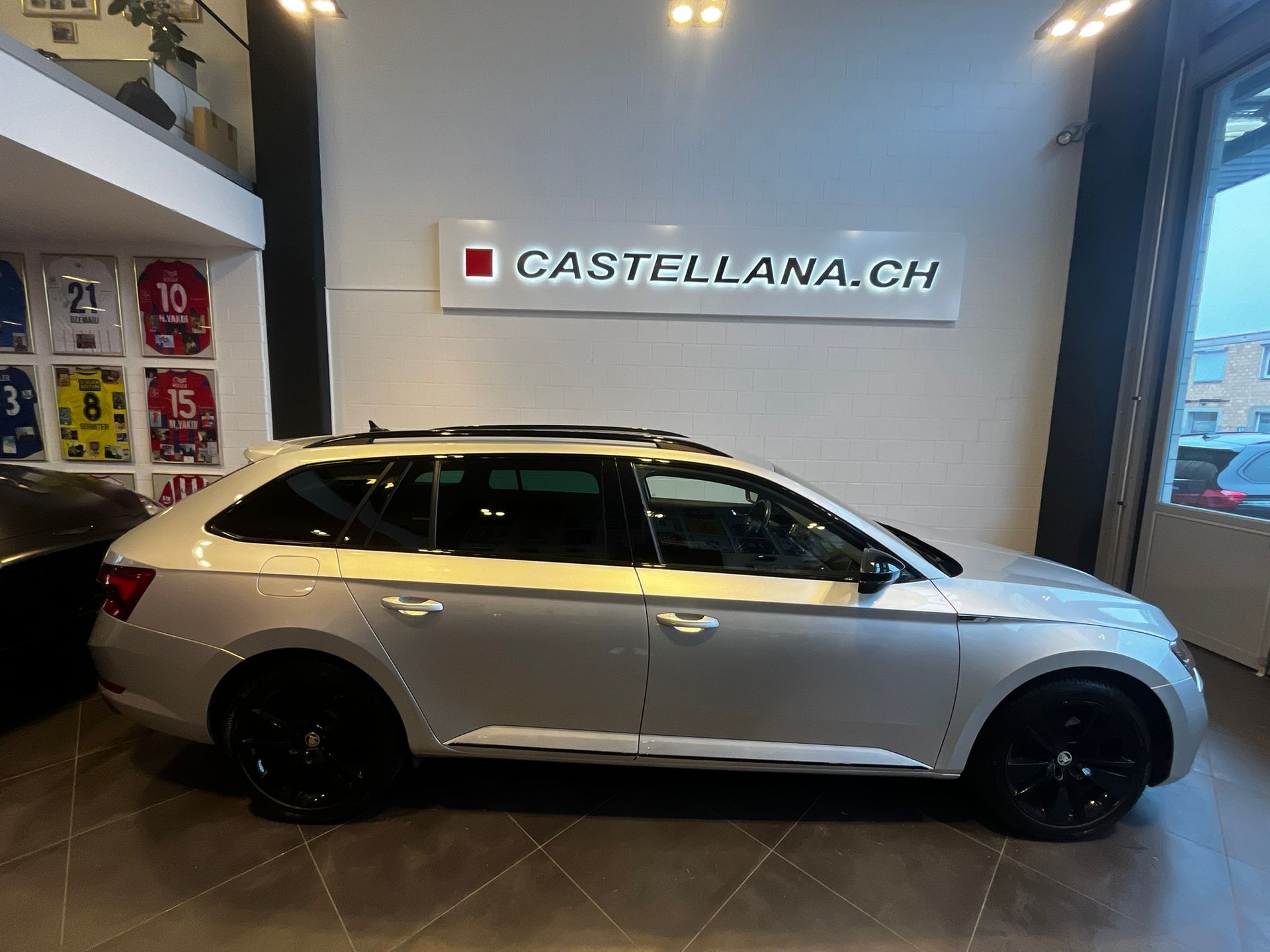SKODA Superb 1.4 TSI Sport Line PHEV DSG-image-2