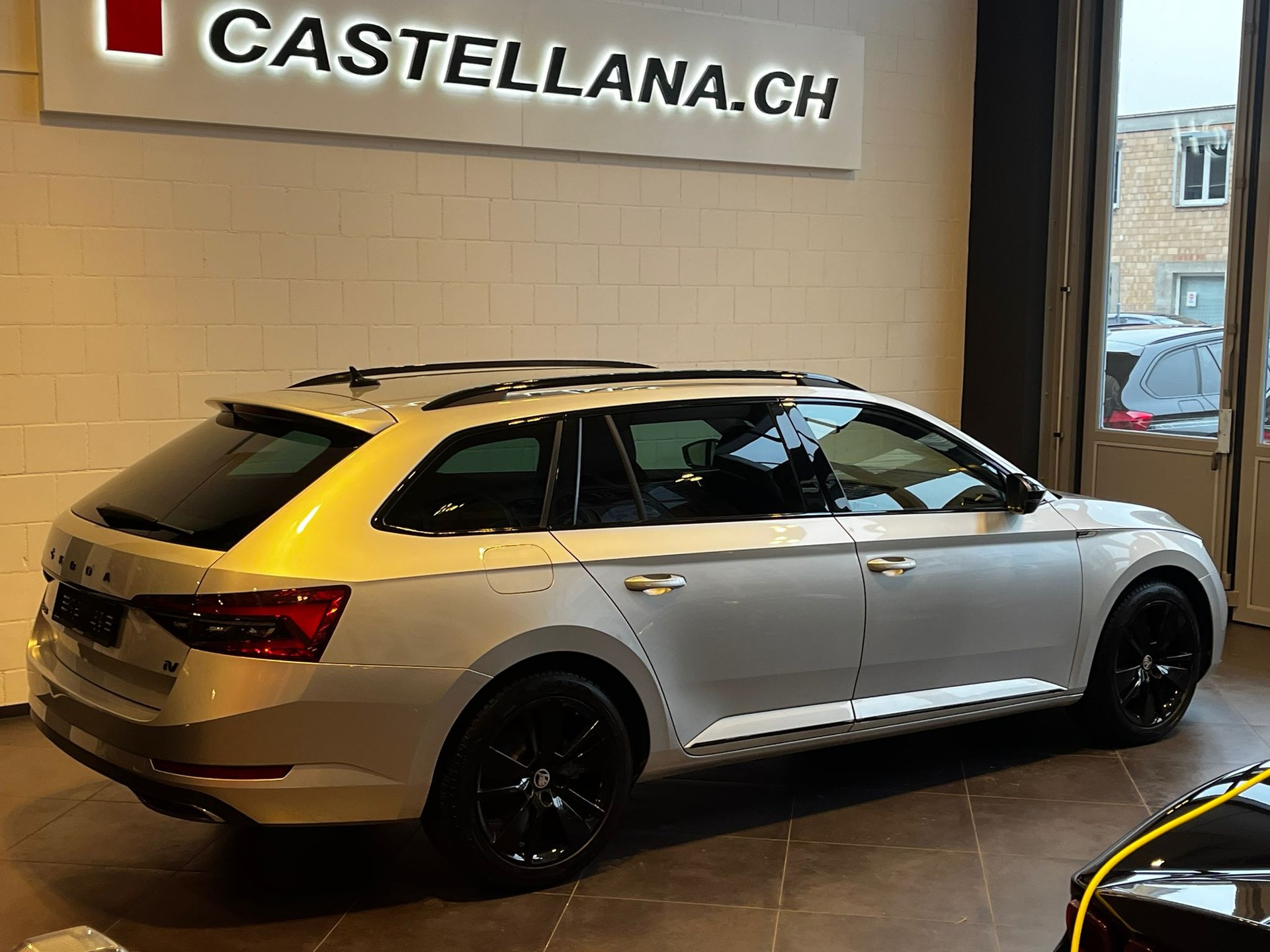 SKODA Superb 1.4 TSI Sport Line PHEV DSG-image-4