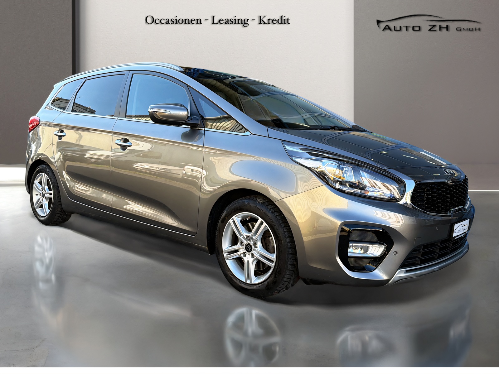 KIA Carens 1.7 CRDi Trend DCT-image-2