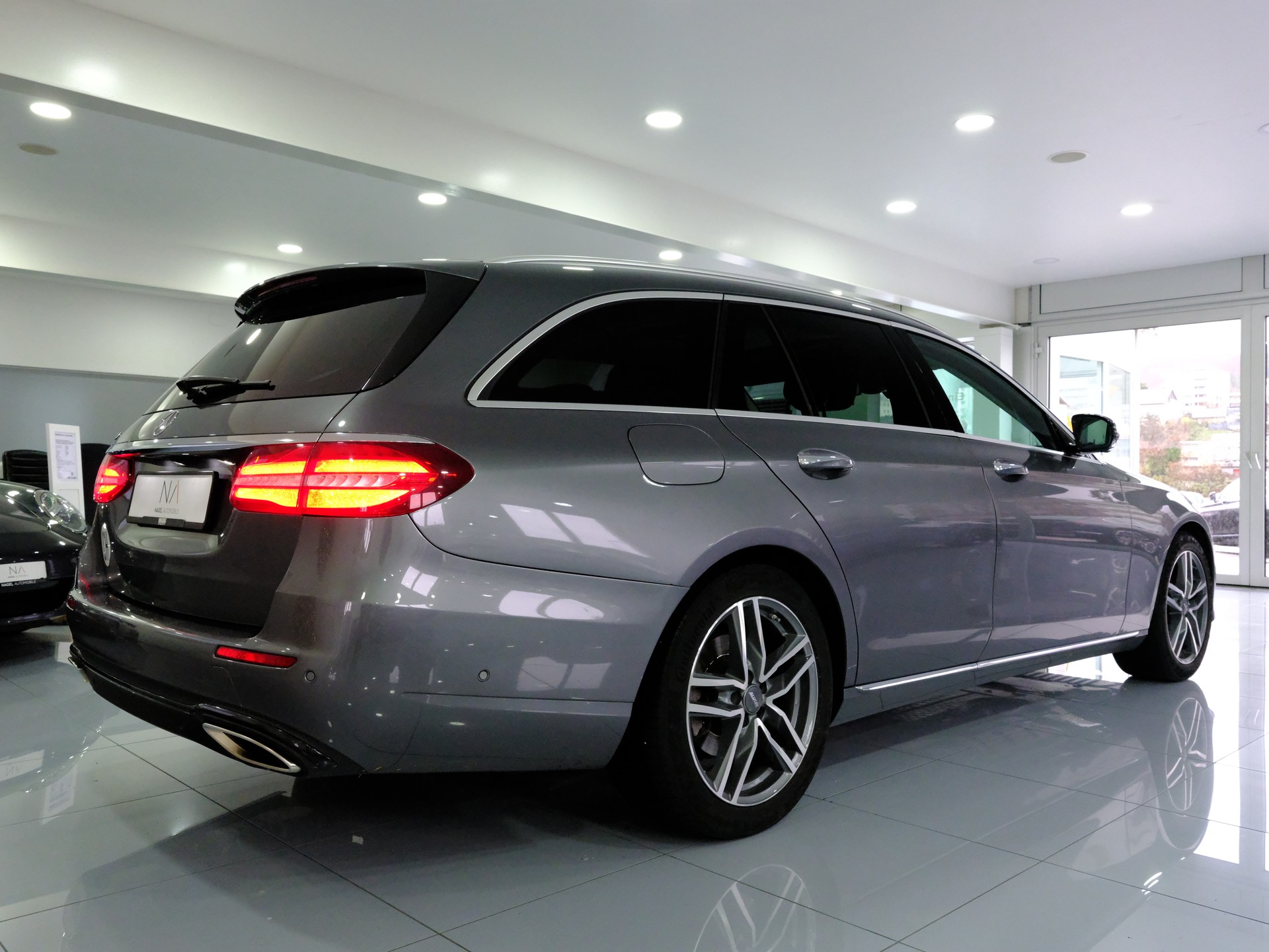MERCEDES-BENZ E 200 Avantgarde 9G-Tronic *Premium Plus Paket* *Fahrassistenz Paket* *Keyless*-image-6