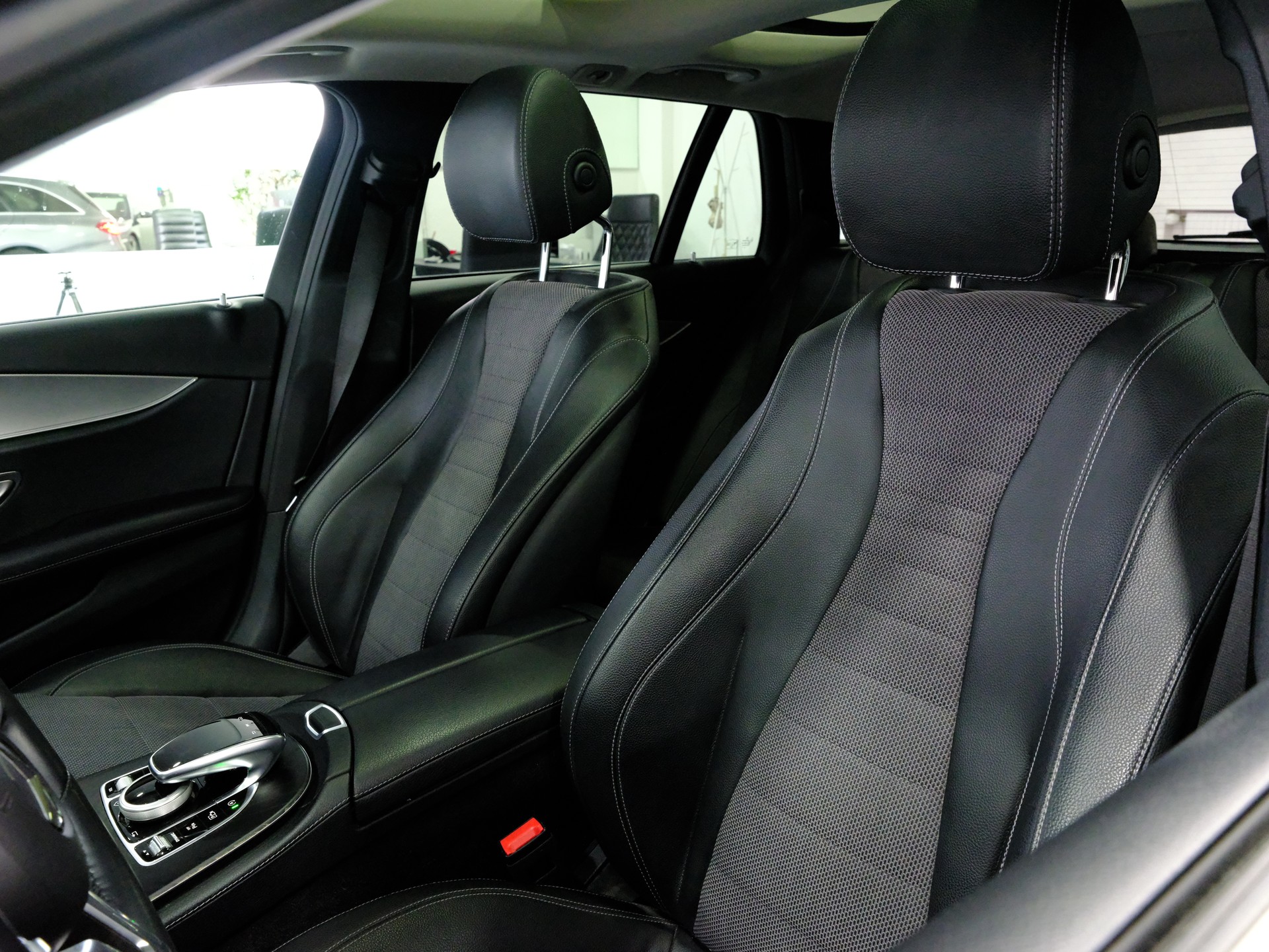 MERCEDES-BENZ E 200 Avantgarde 9G-Tronic *Premium Plus Paket* *Fahrassistenz Paket* *Keyless*-image-11