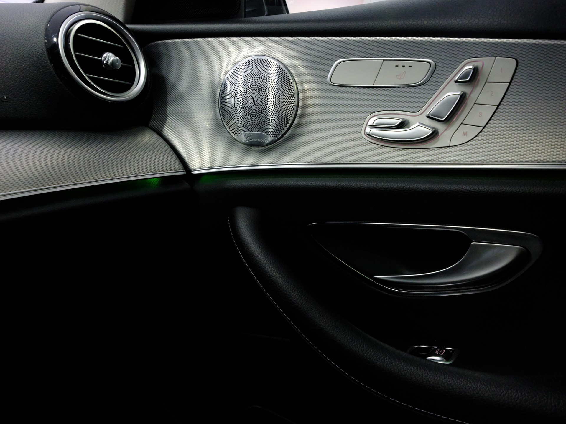 MERCEDES-BENZ E 200 Avantgarde 9G-Tronic *Premium Plus Paket* *Fahrassistenz Paket* *Keyless*-image-17