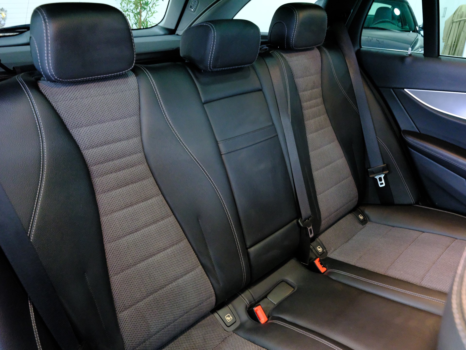 MERCEDES-BENZ E 200 Avantgarde 9G-Tronic *Premium Plus Paket* *Fahrassistenz Paket* *Keyless*-image-22