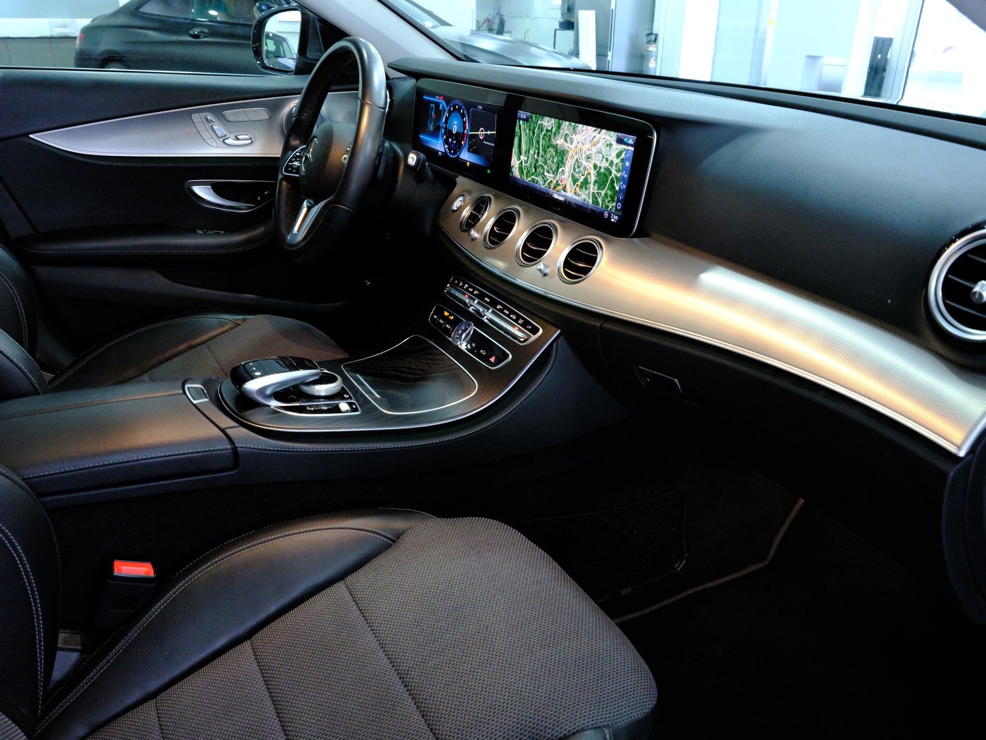 MERCEDES-BENZ E 200 Avantgarde 9G-Tronic *Premium Plus Paket* *Fahrassistenz Paket* *Keyless*-image-18