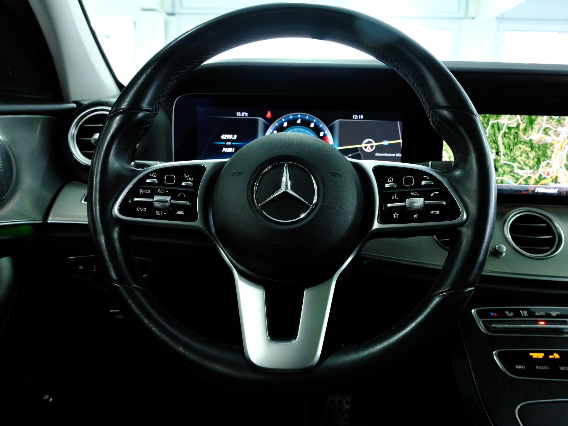 MERCEDES-BENZ E 200 Avantgarde 9G-Tronic *Premium Plus Paket* *Fahrassistenz Paket* *Keyless*-image-12