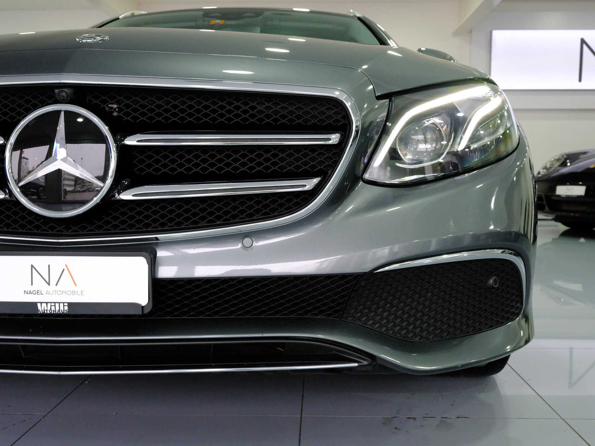 MERCEDES-BENZ E 200 Avantgarde 9G-Tronic *Premium Plus Paket* *Fahrassistenz Paket* *Keyless*-image-8