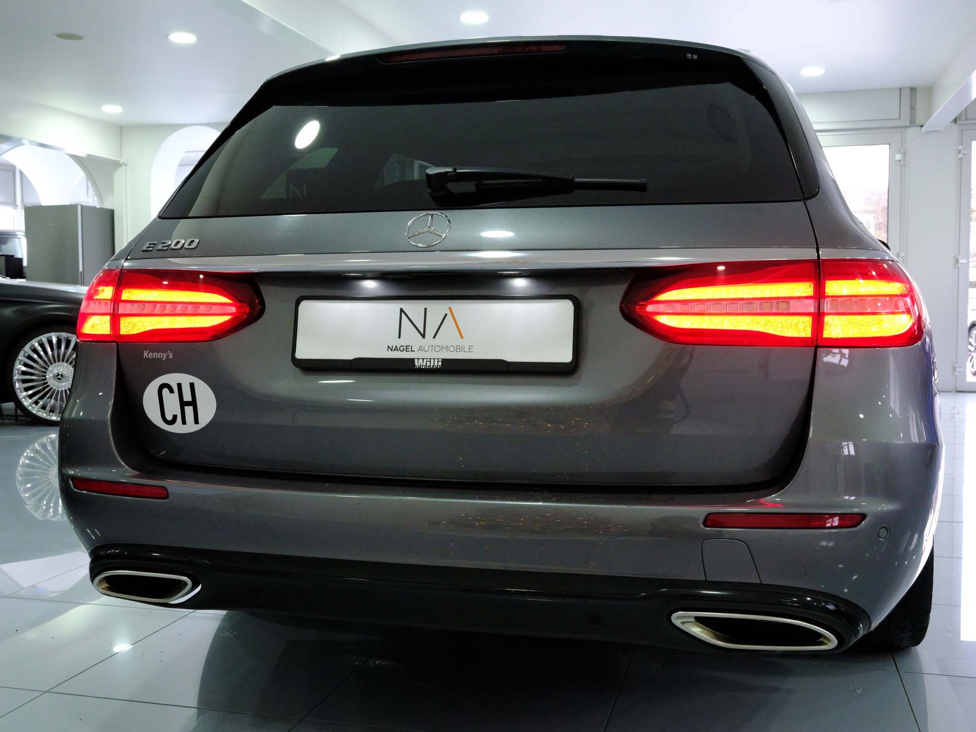 MERCEDES-BENZ E 200 Avantgarde 9G-Tronic *Premium Plus Paket* *Fahrassistenz Paket* *Keyless*-image-5