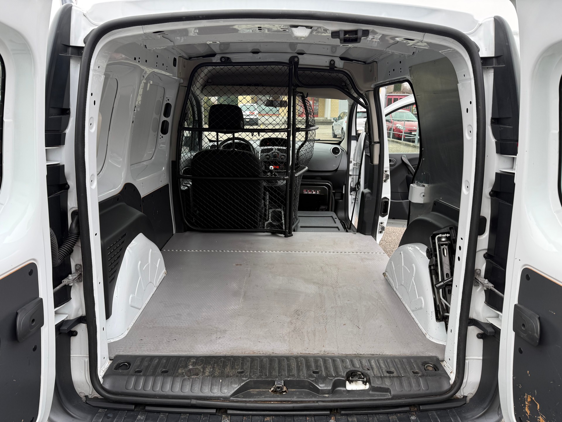 RENAULT Kangoo Medium dCi 95 ENERGY Business-image-12