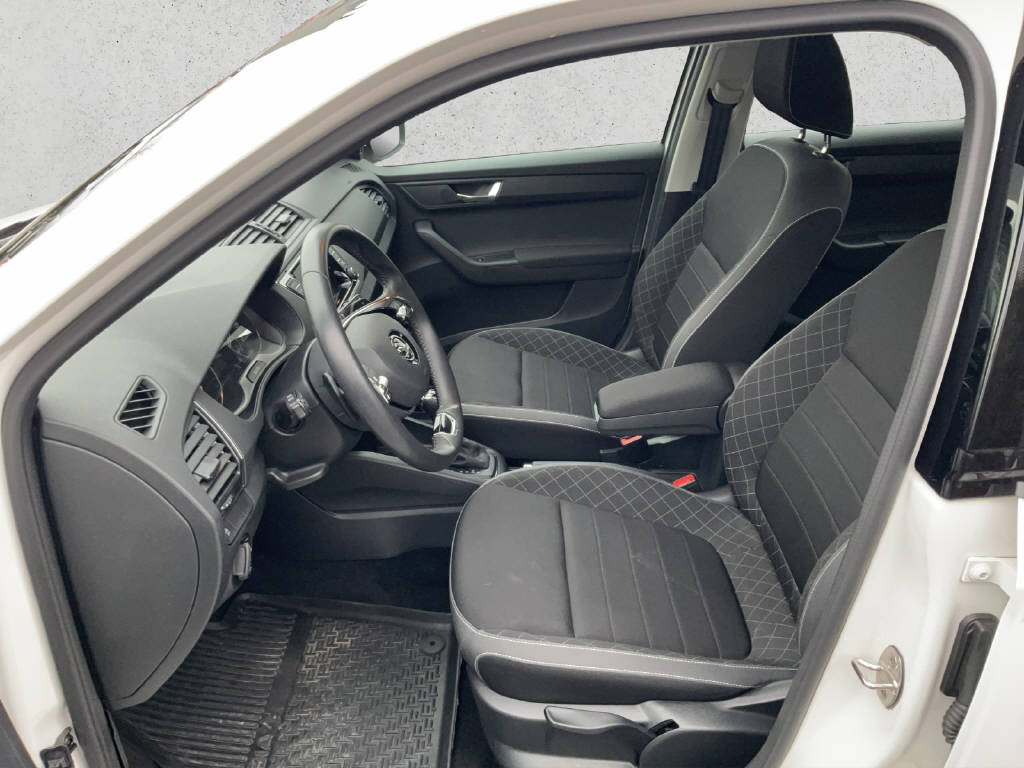 SKODA Fabia 1.0 TSI Ambition DSG-image-8