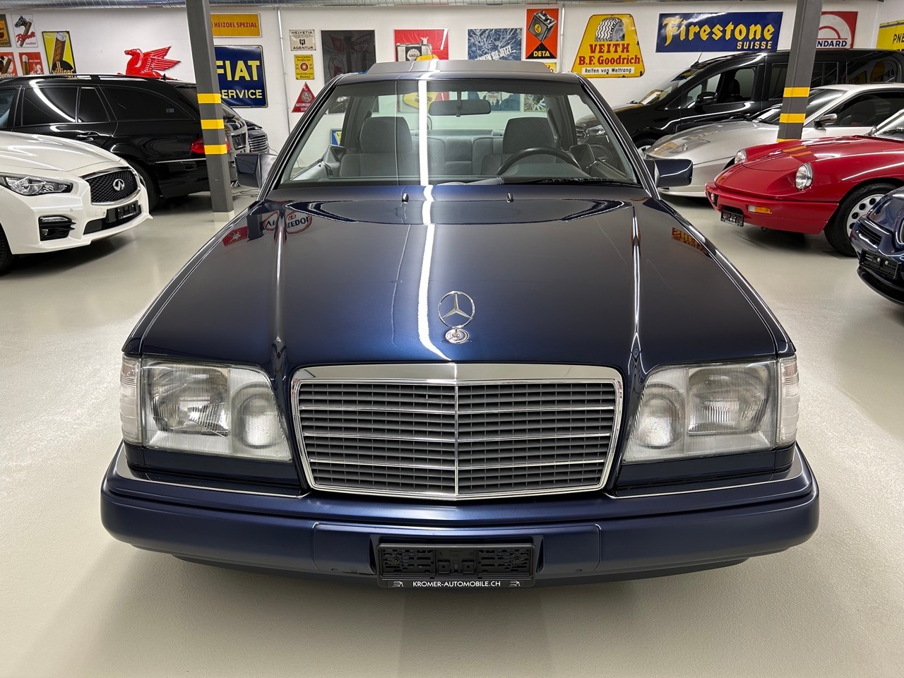 MERCEDES-BENZ E 220-image-4
