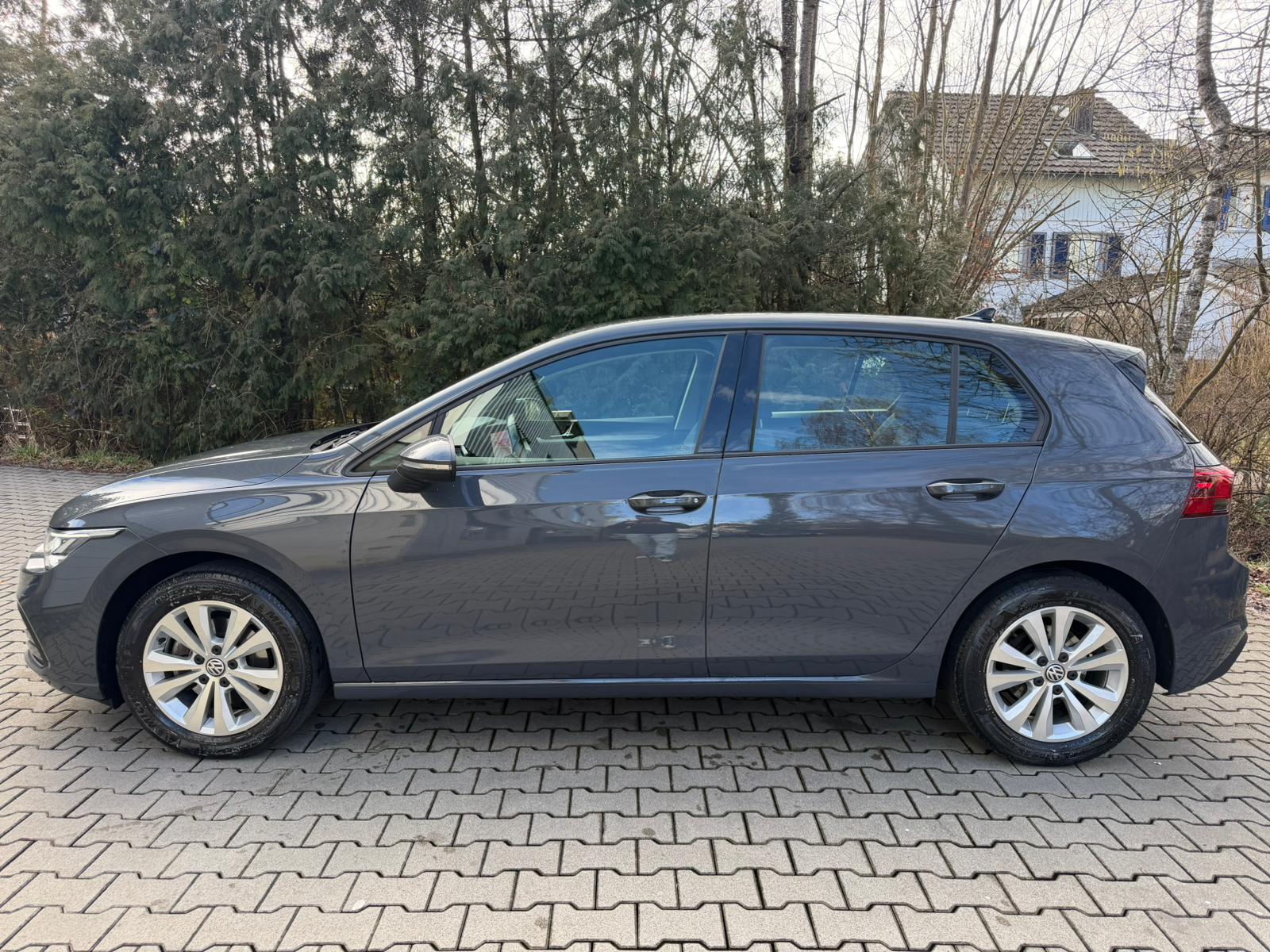 VW Golf 1.5 e TSI ACT Life DSG-image-1