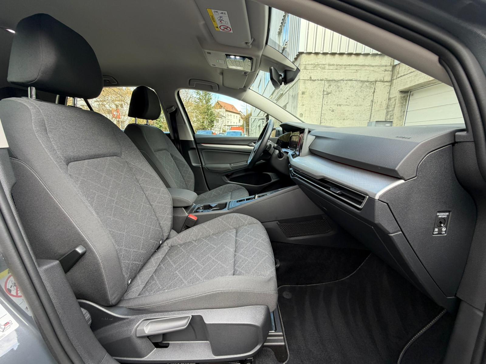 VW Golf 1.5 e TSI ACT Life DSG-image-16