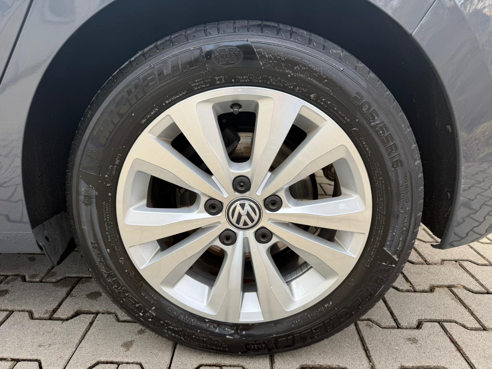 VW Golf 1.5 e TSI ACT Life DSG-image-8