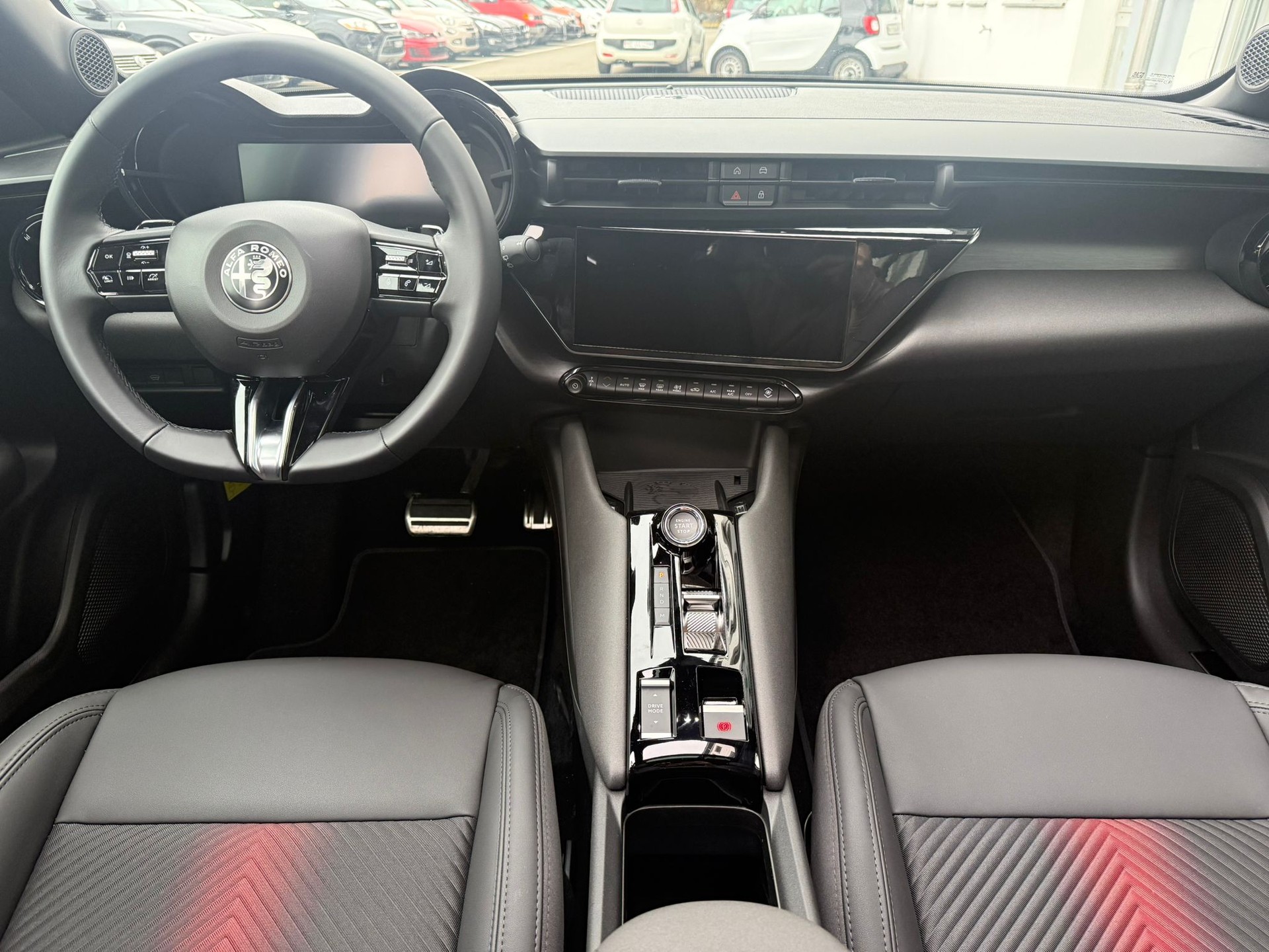 ALFA ROMEO Junior 1.2 Hybrid Q4 Pack Tech+Pack Sky-image-10