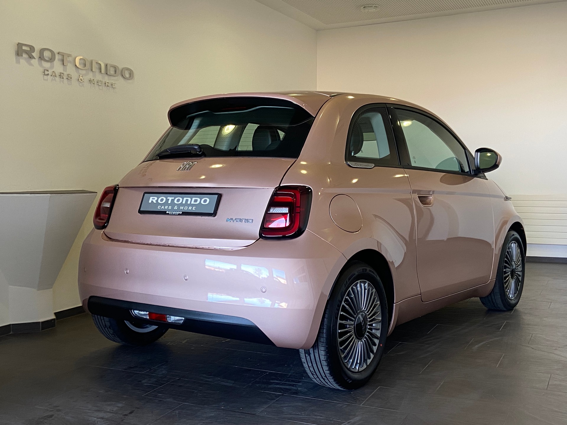 FIAT 500 1.0 FireFly MHD Torino-showroom-element-1