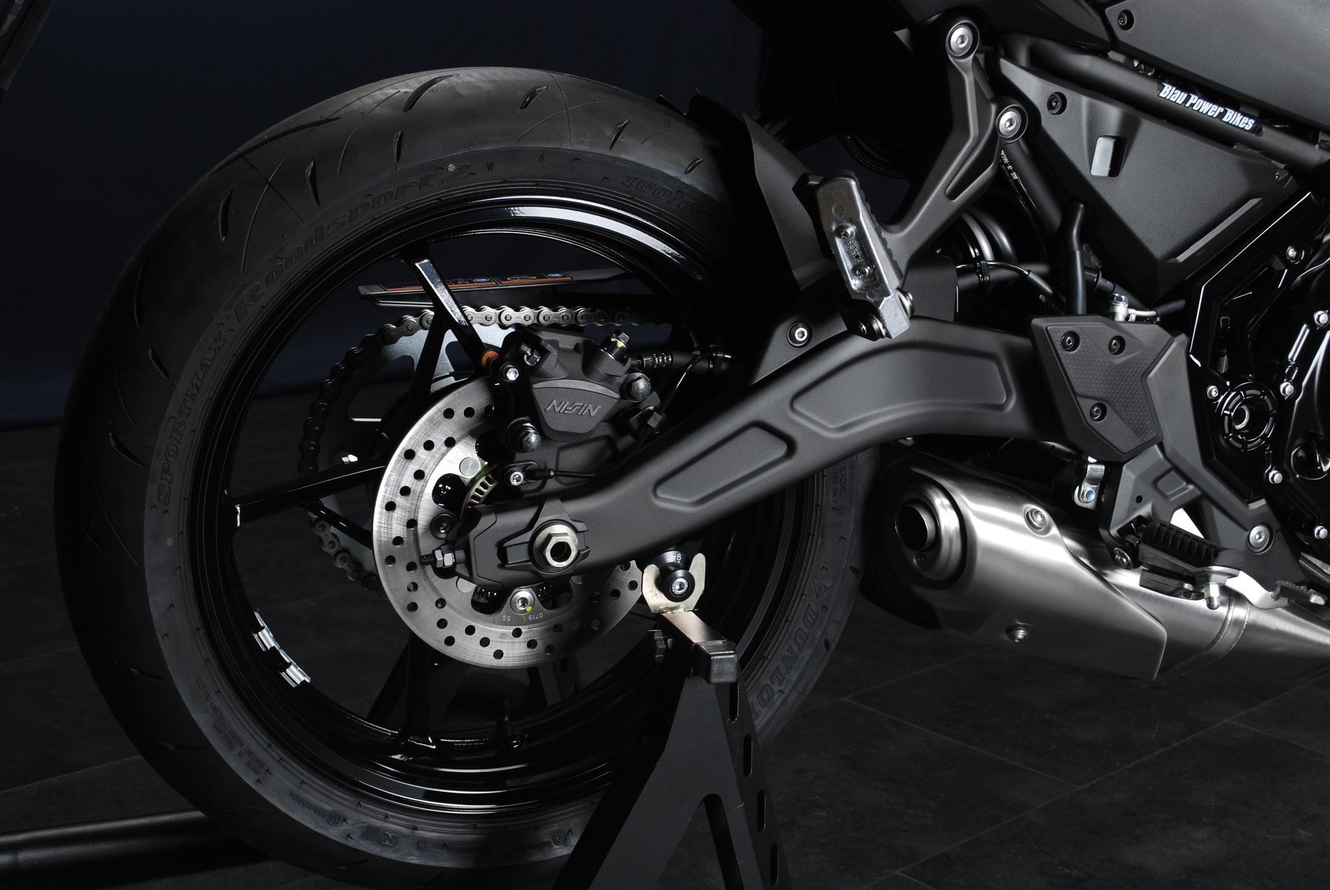 KAWASAKI Z 650 S MY26-showroom-element-1