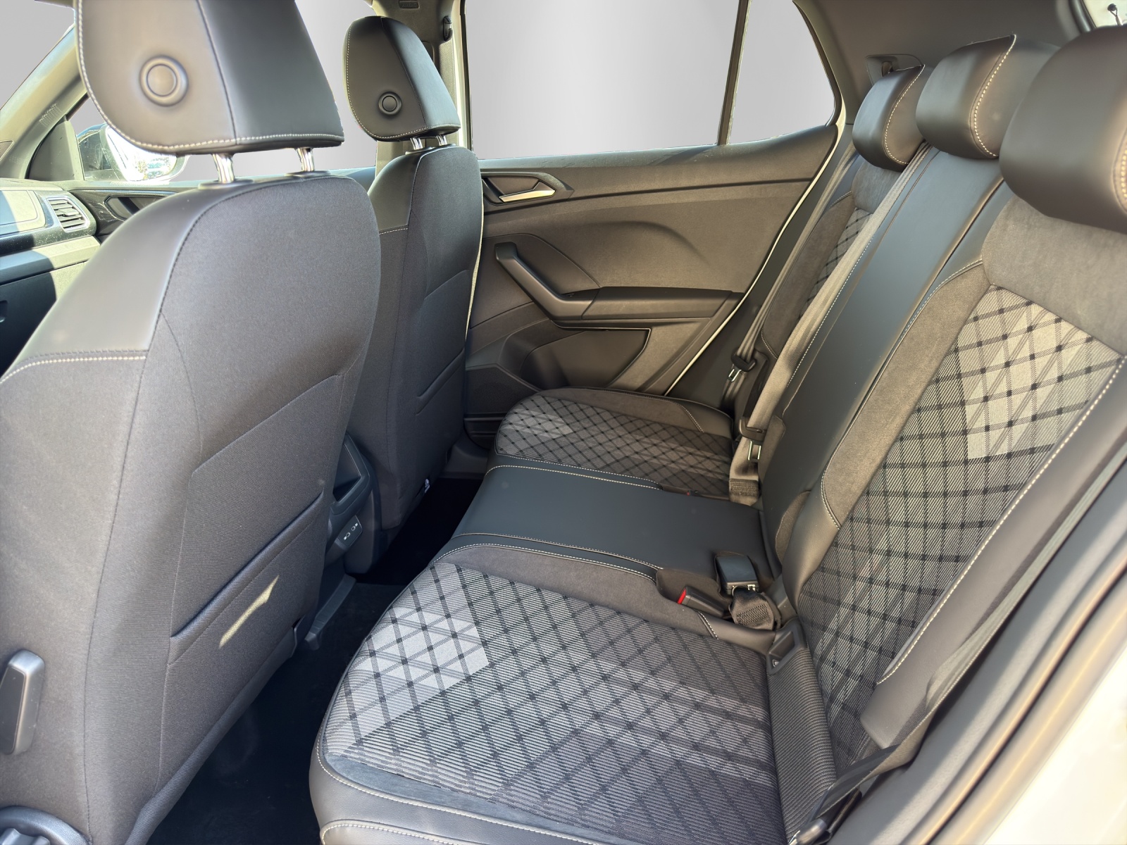 VW T-Cross 1.5 TSI EVO ACT R-Line DSG-image-10