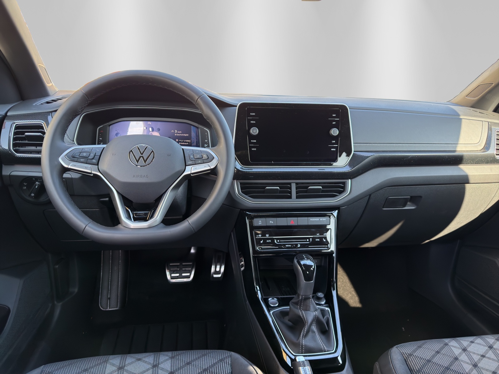 VW T-Cross 1.5 TSI EVO ACT R-Line DSG-image-9