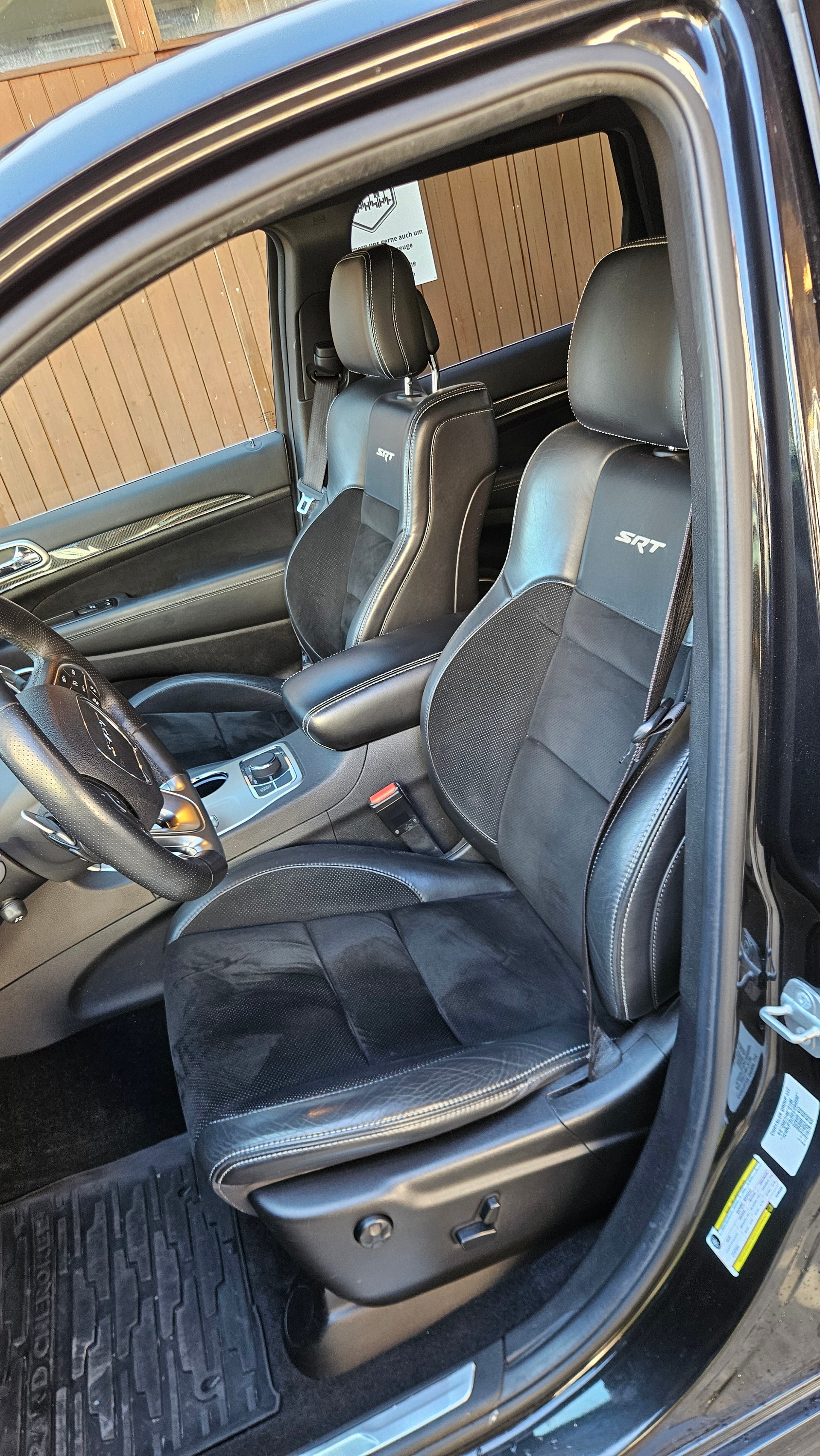JEEP Grand Cherokee 6.4 V8 HEMI SRT8 Automatic-image-7