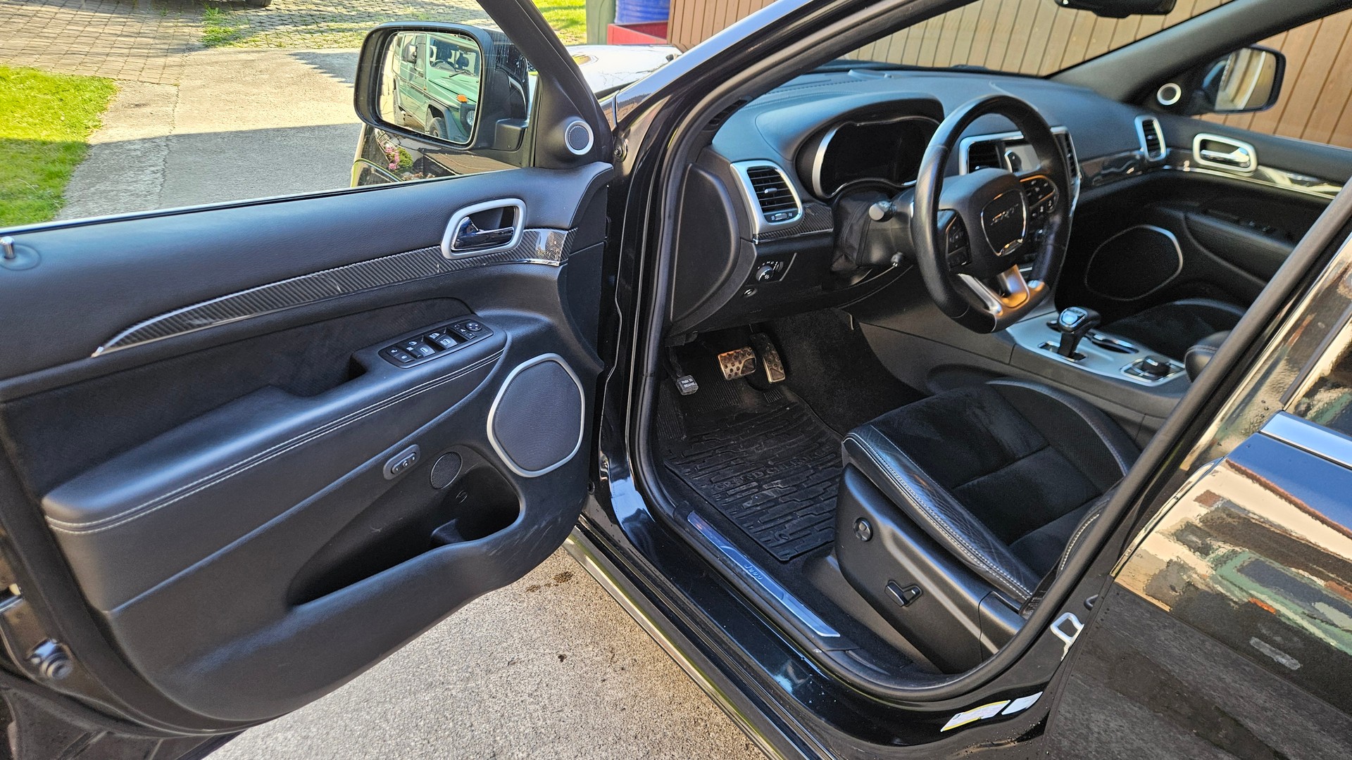 JEEP Grand Cherokee 6.4 V8 HEMI SRT8 Automatic-image-12