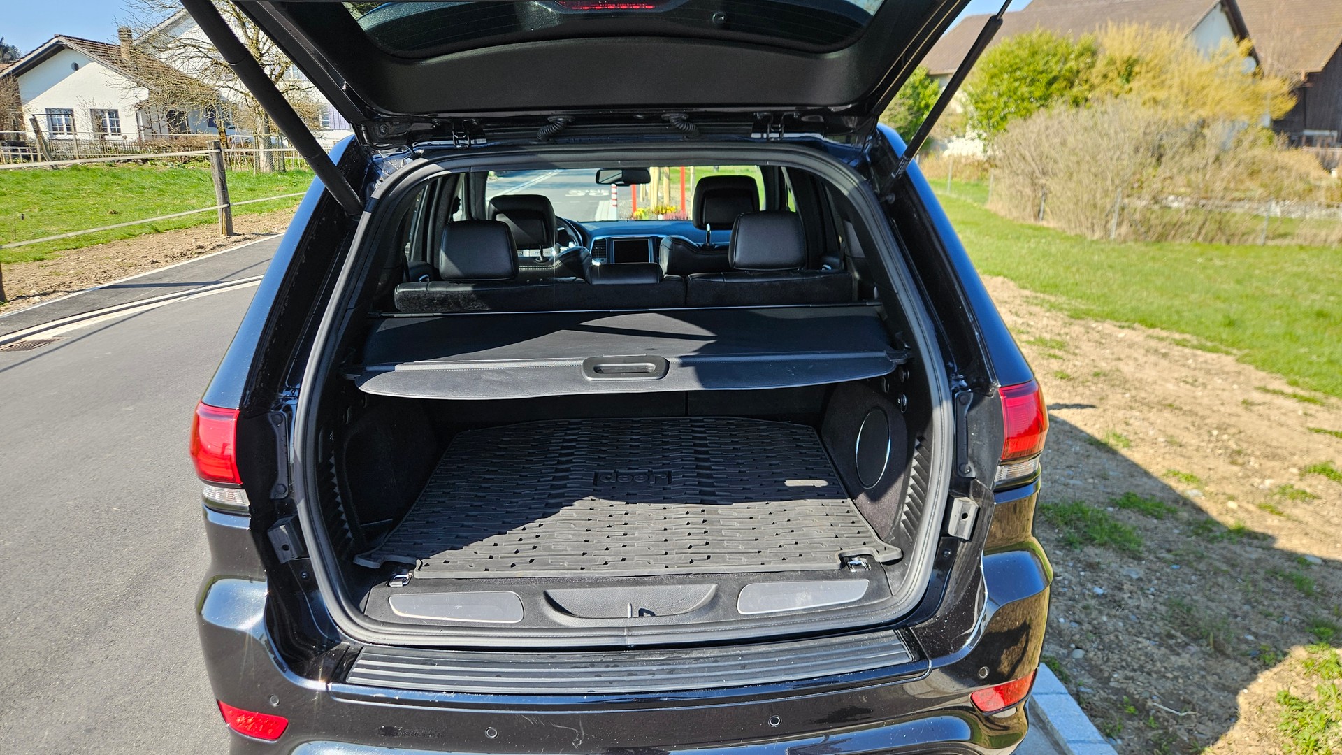 JEEP Grand Cherokee 6.4 V8 HEMI SRT8 Automatic-image-1