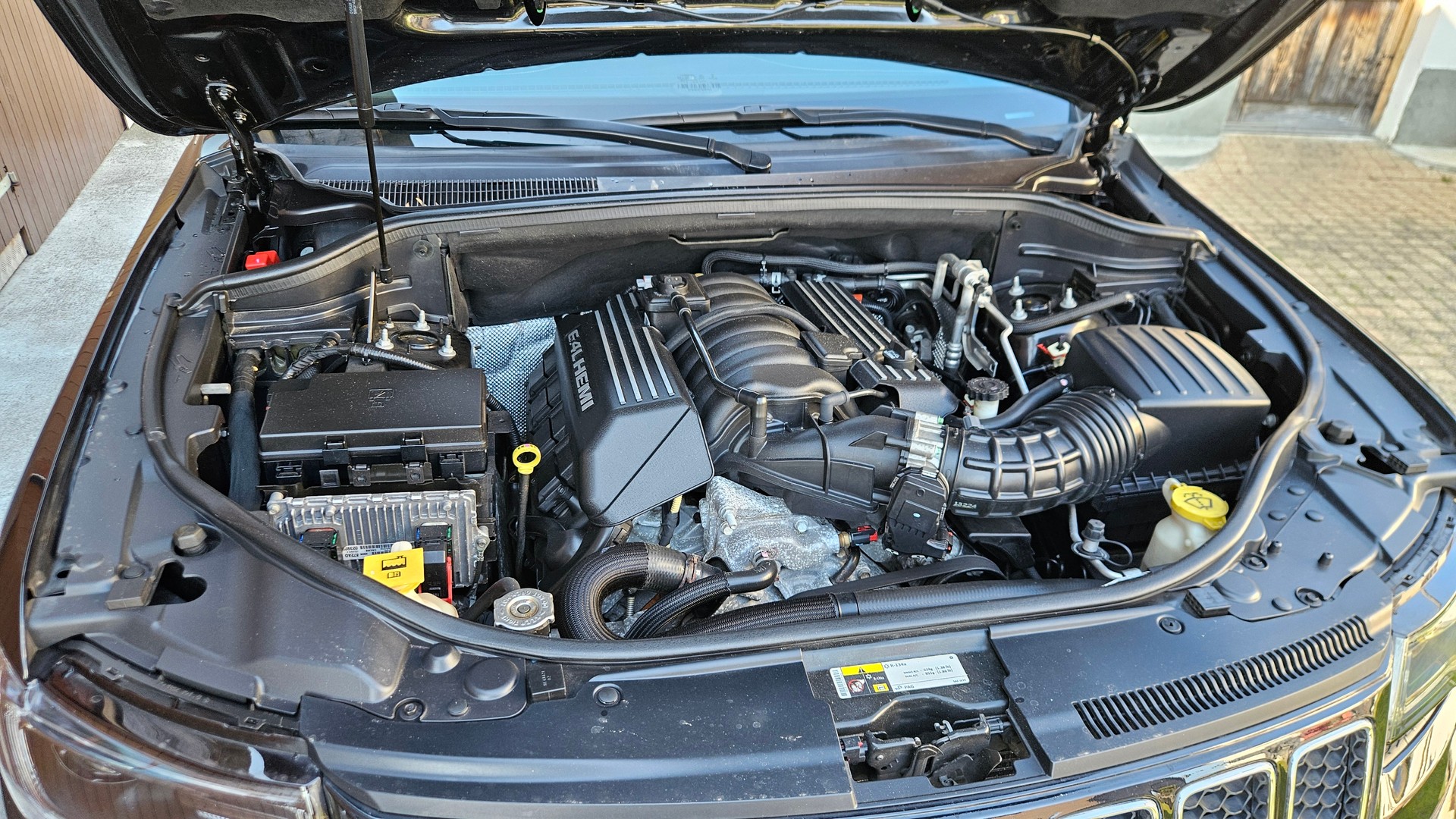 JEEP Grand Cherokee 6.4 V8 HEMI SRT8 Automatic-image-11