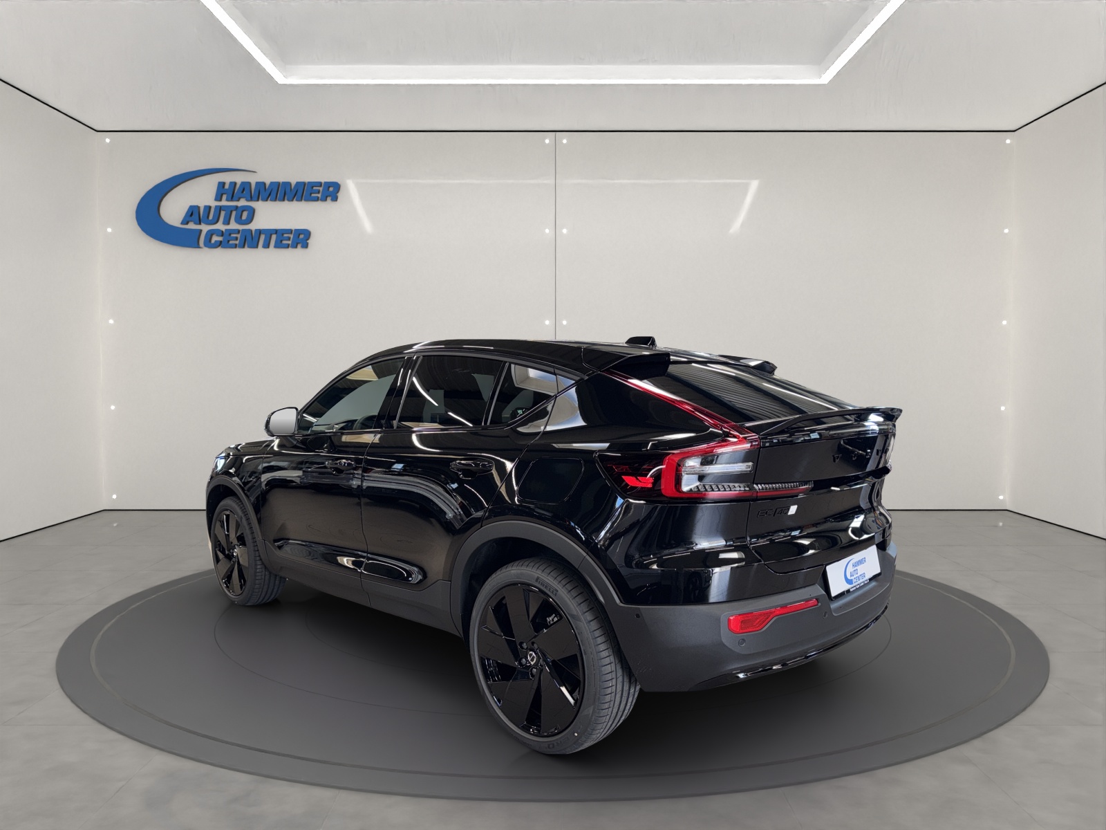VOLVO EC40 Twin Performance Black Edition AWD-image-2