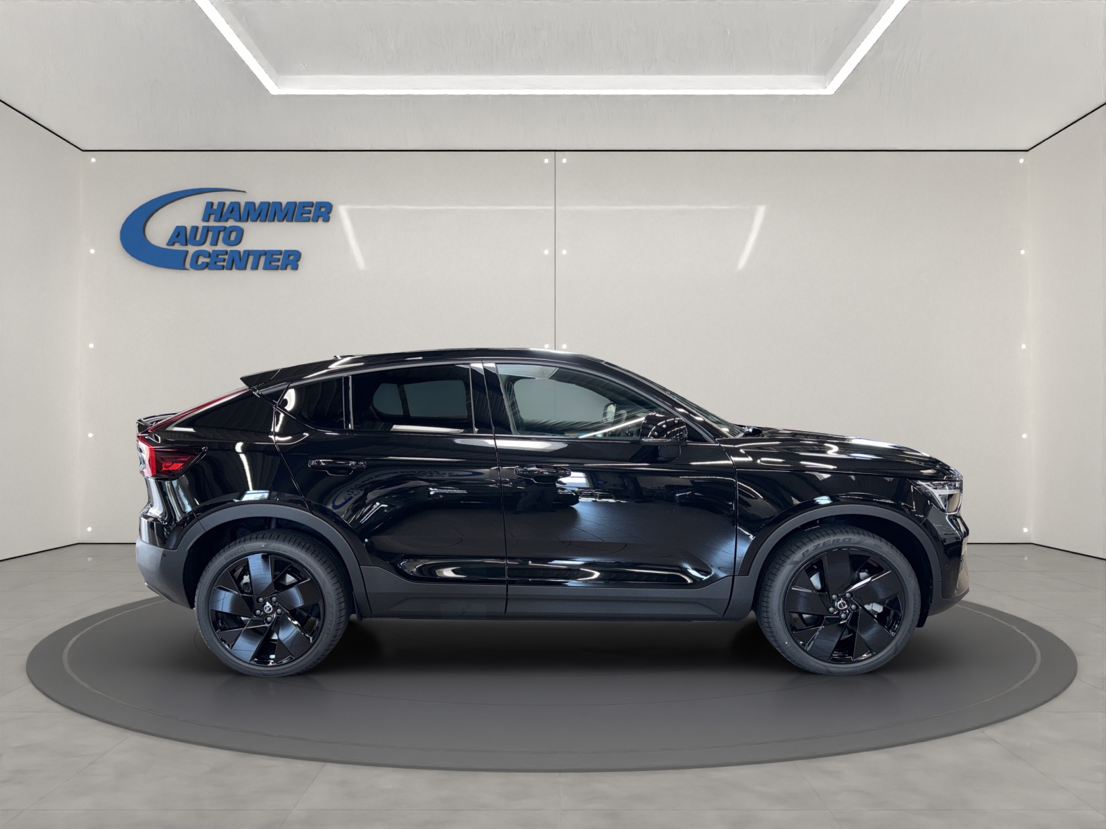 VOLVO EC40 Twin Performance Black Edition AWD-image-4