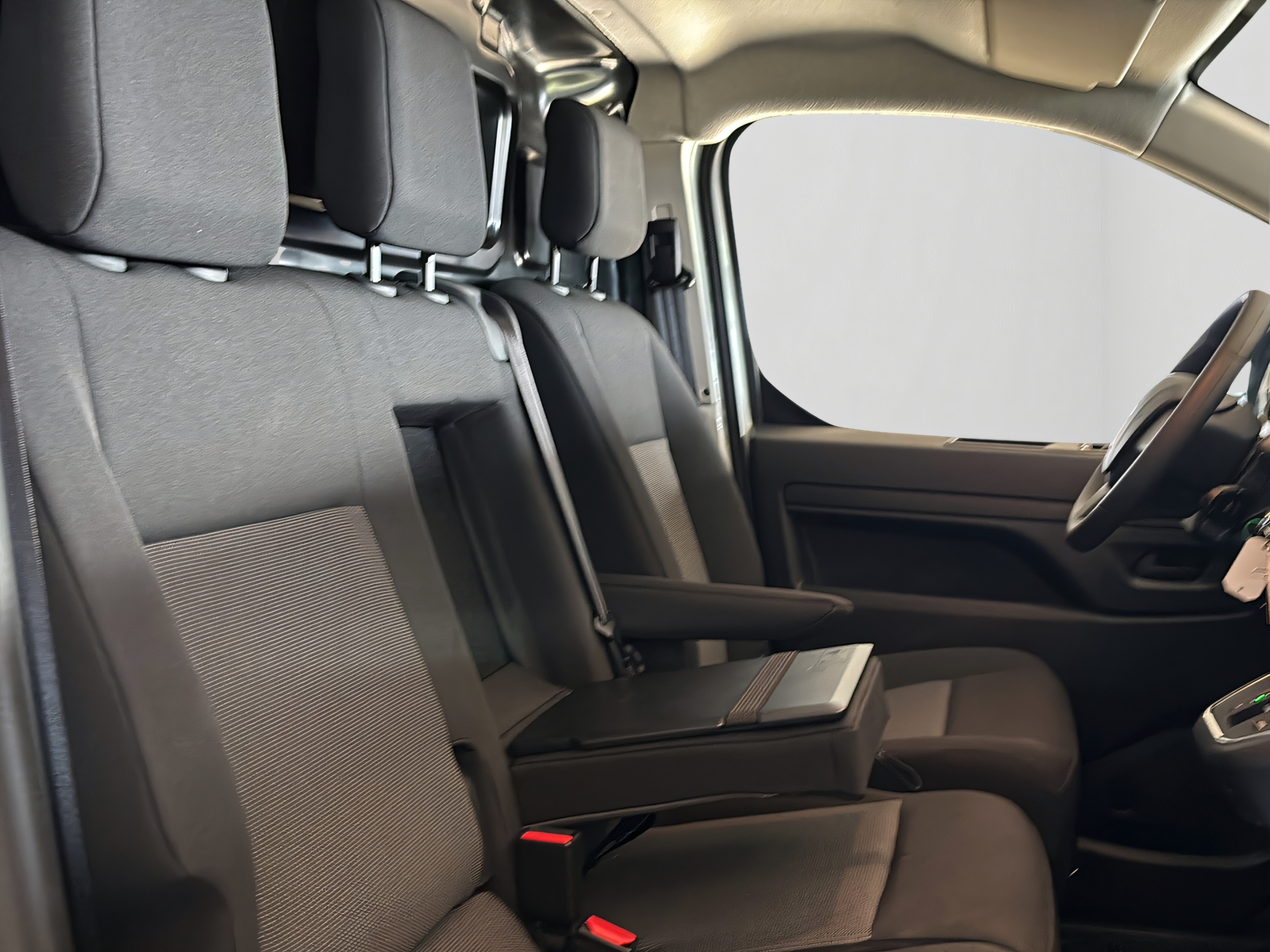 PEUGEOT e-Expert Kaw. Standard 50 kWh-image-14