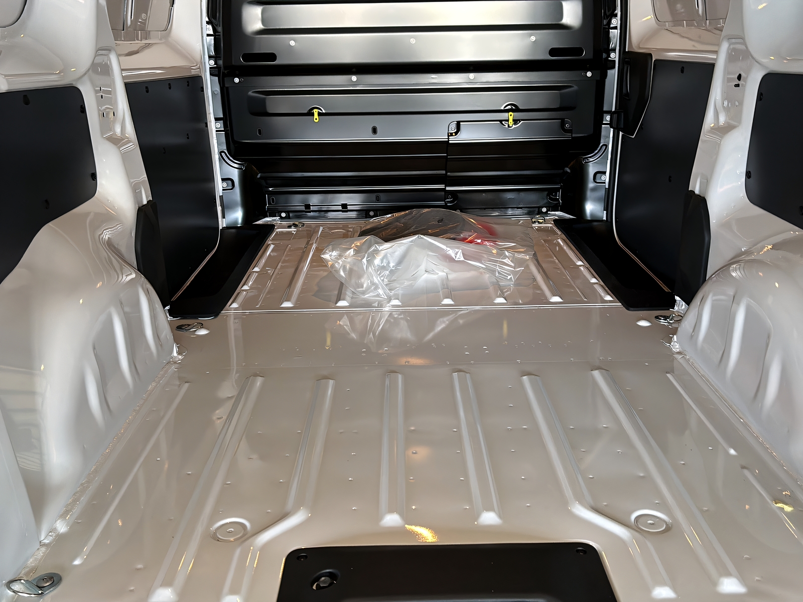 PEUGEOT e-Expert Kaw. Standard 50 kWh-image-17