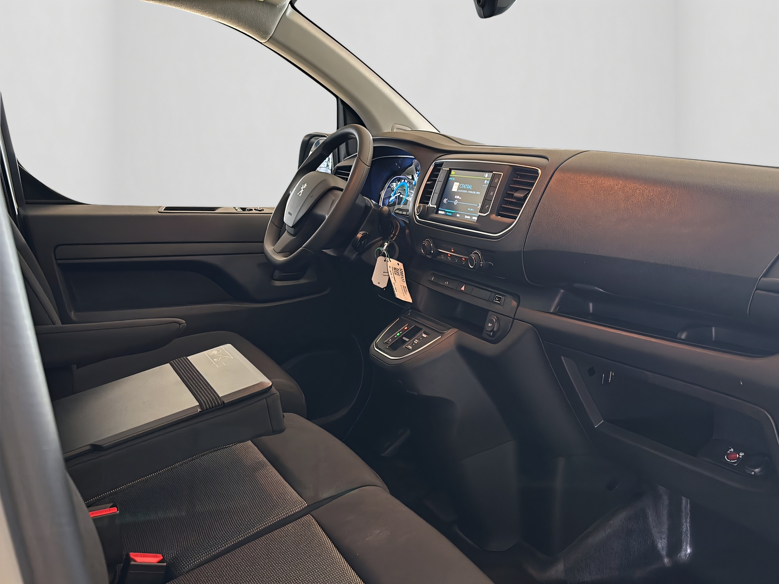 PEUGEOT e-Expert Kaw. Standard 50 kWh-image-13