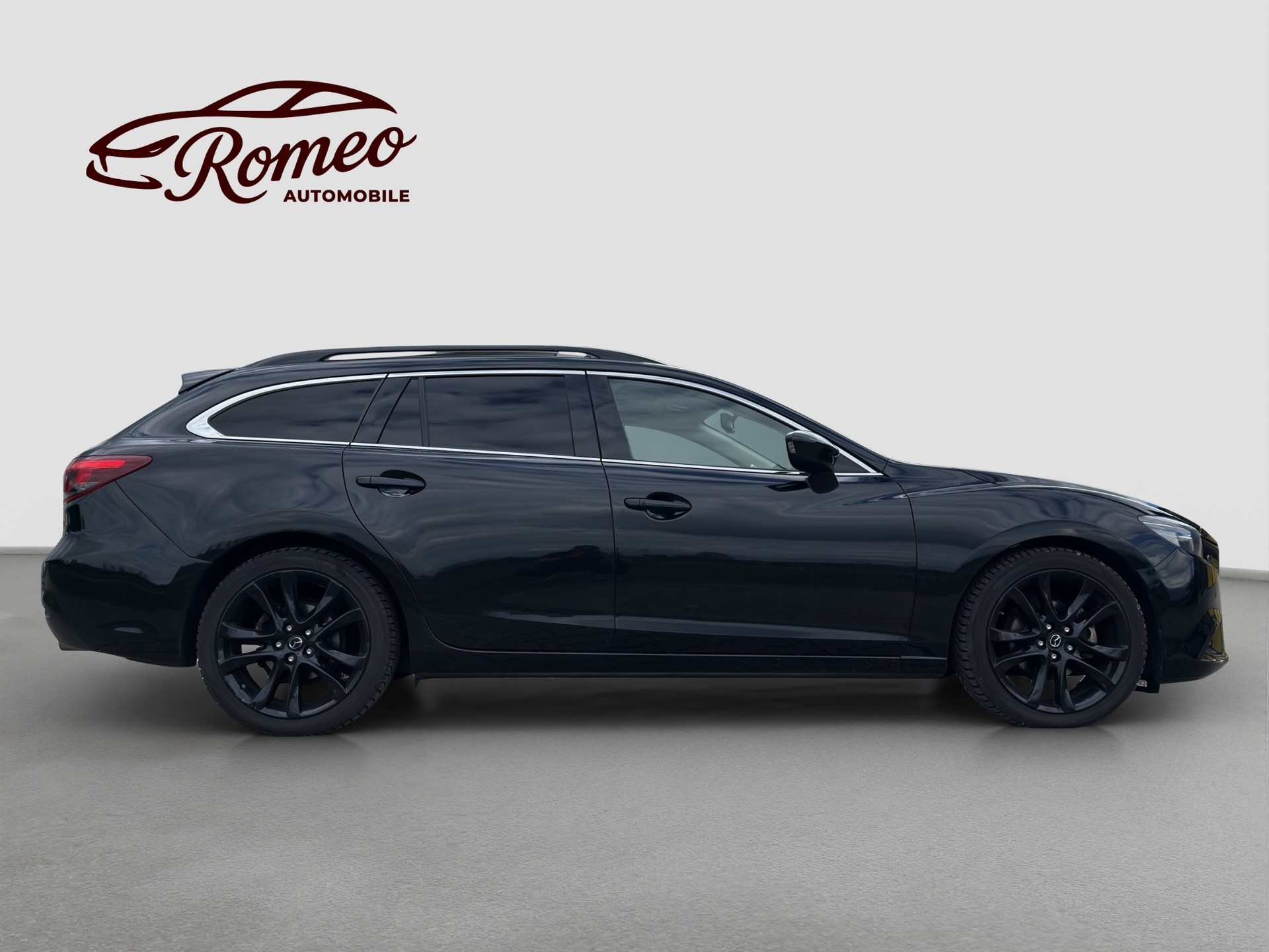MAZDA 6 Sportwagon 2.2 D 16V HP Revolution ** Schiebedach ** Anhängerkupplung ** Voll-Leder **-image-5