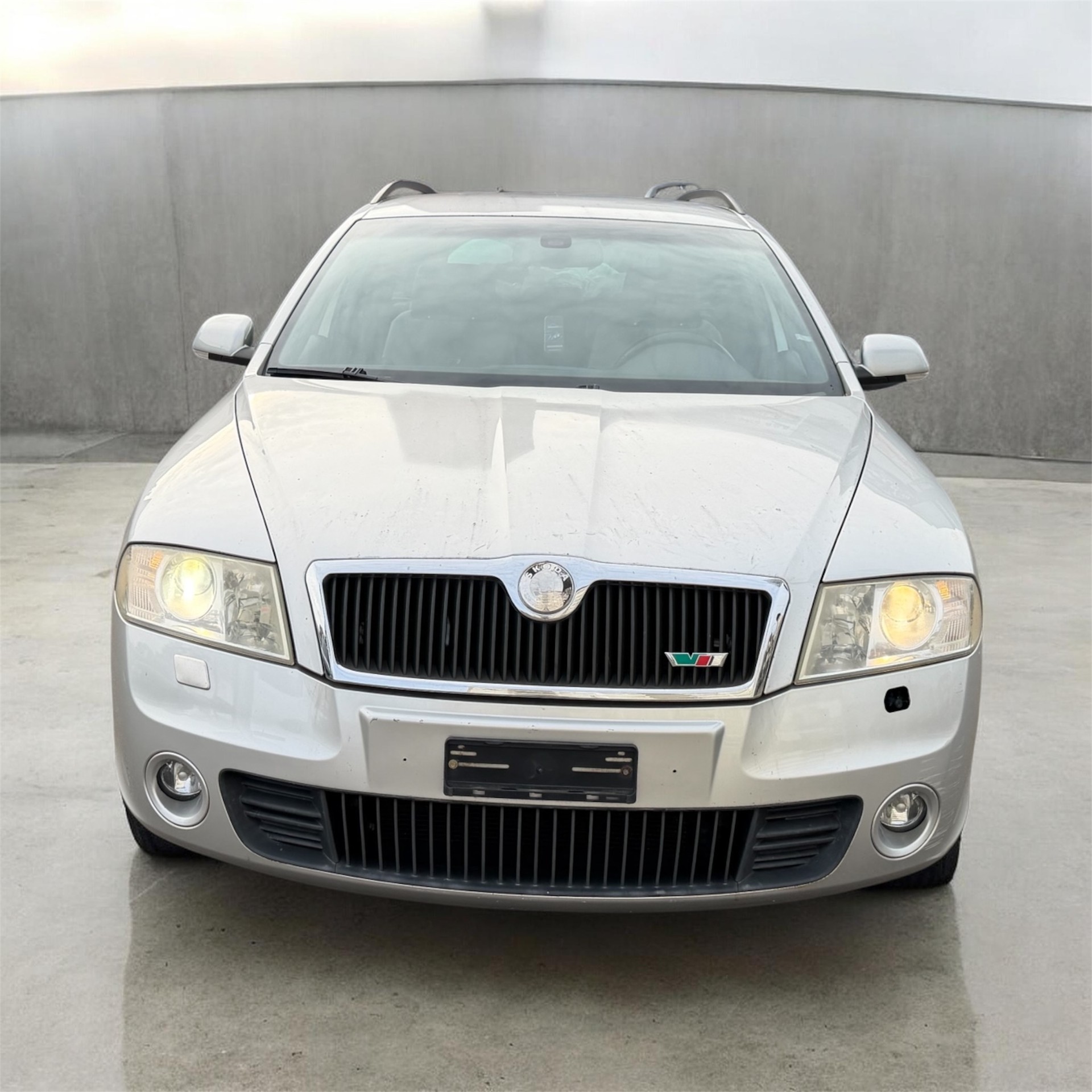 SKODA Octavia 2.0 TFSI RS-image-1