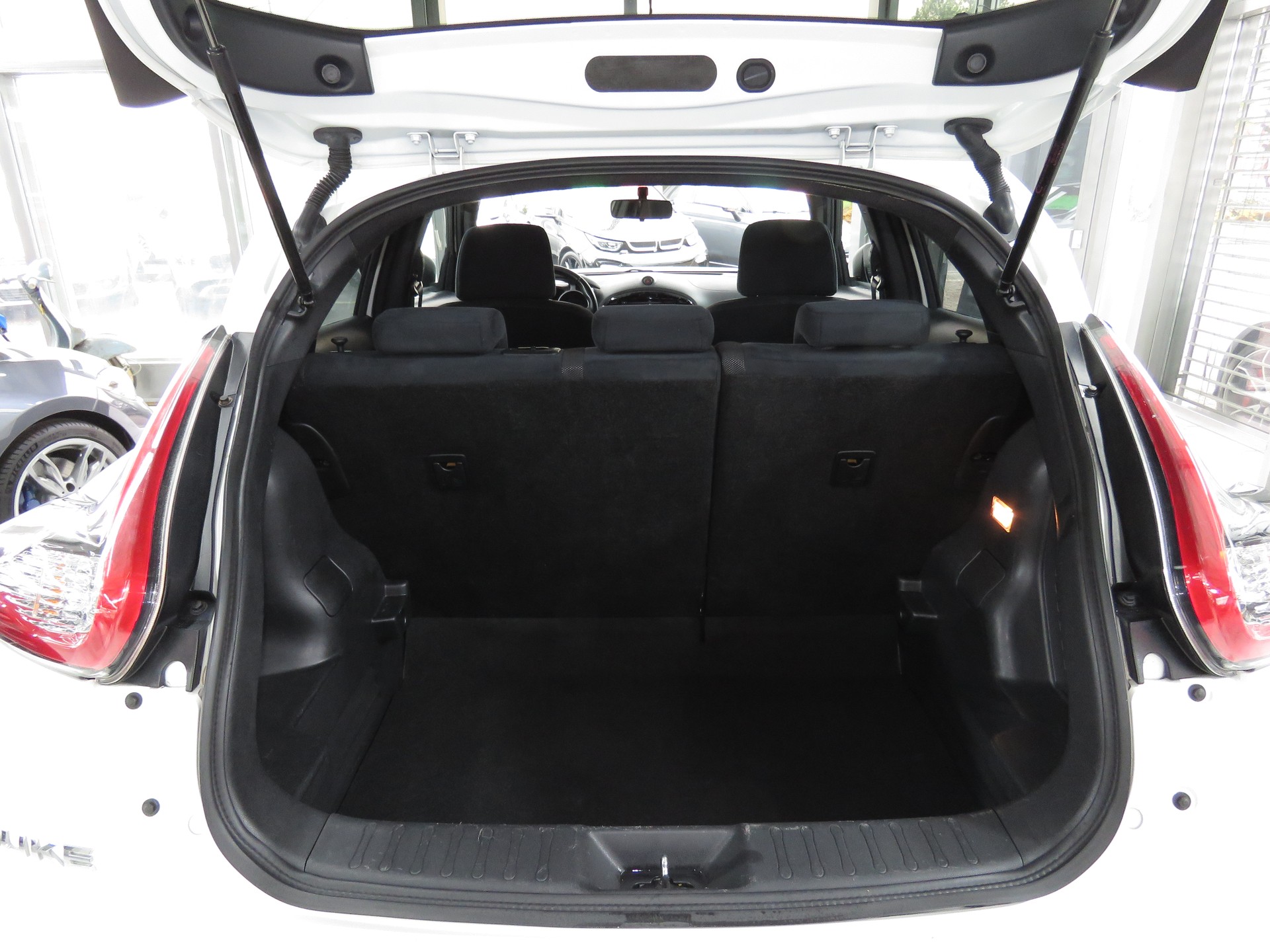 NISSAN Juke 1.2 DIG-T tekna-image-9
