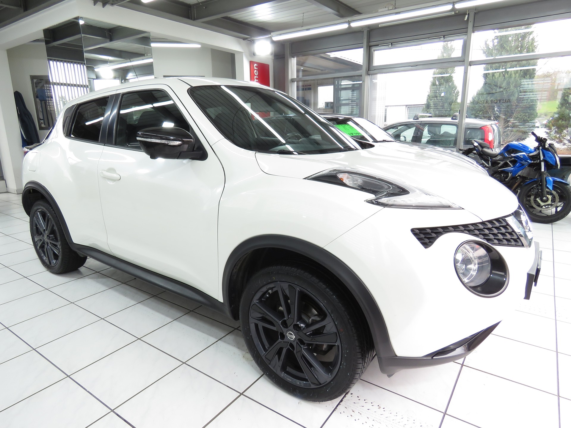 NISSAN Juke 1.2 DIG-T tekna-image-2