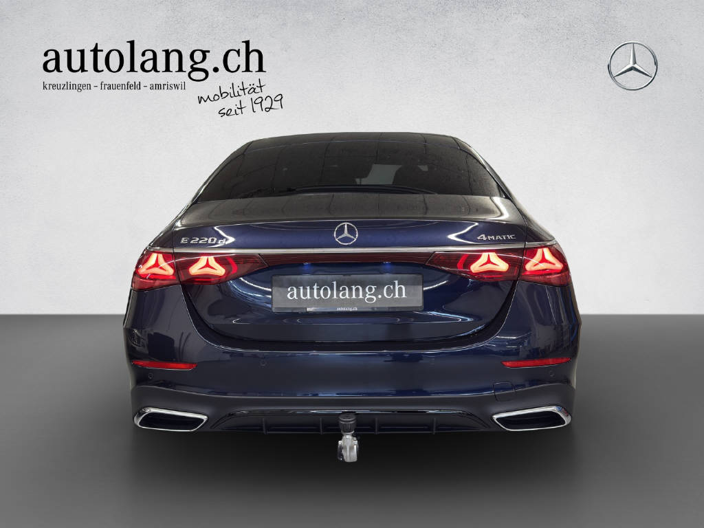 MERCEDES-BENZ E 220 d AMG Line 4Matic-image-16