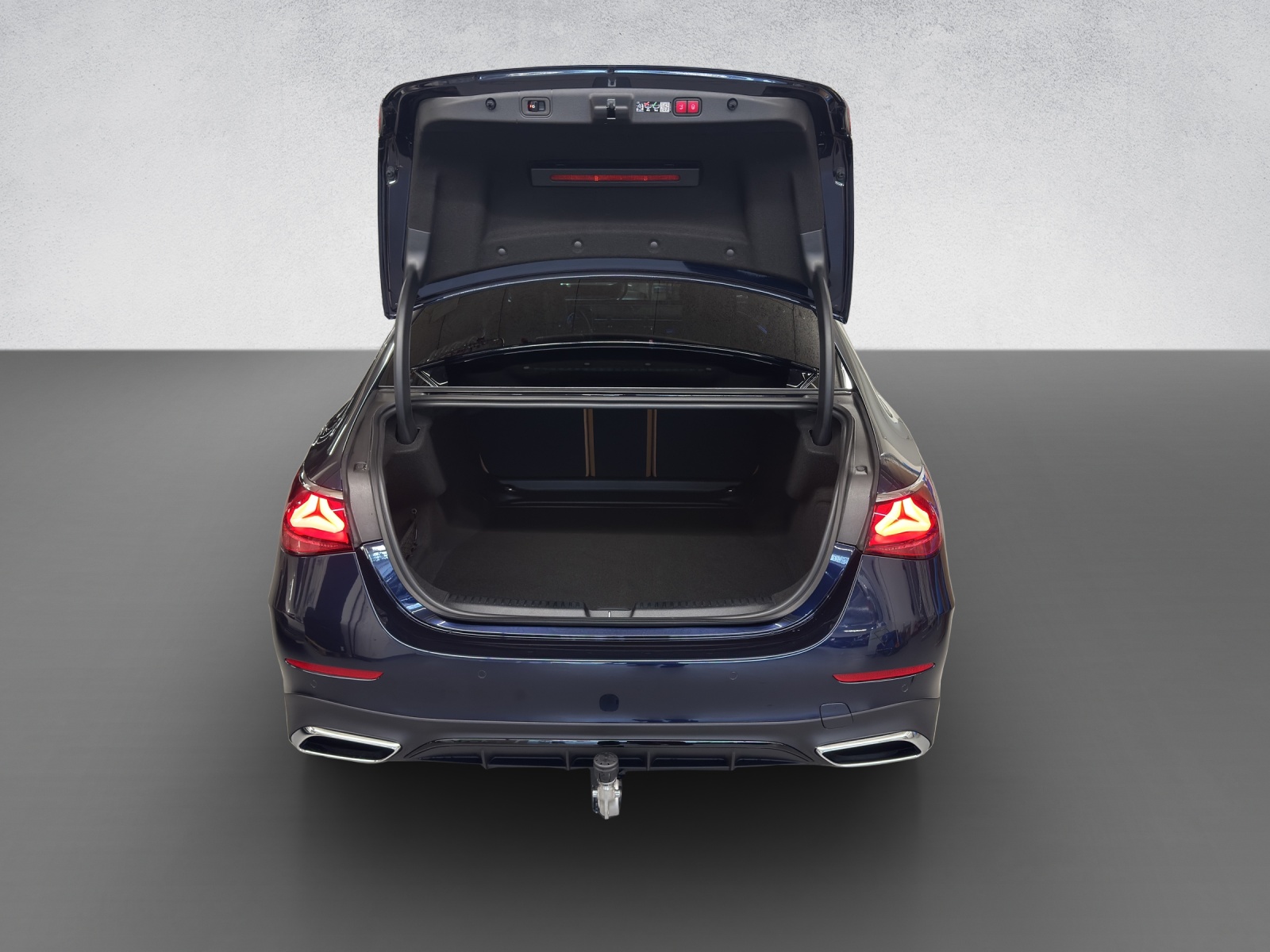 MERCEDES-BENZ E 220 d AMG Line 4Matic-image-8
