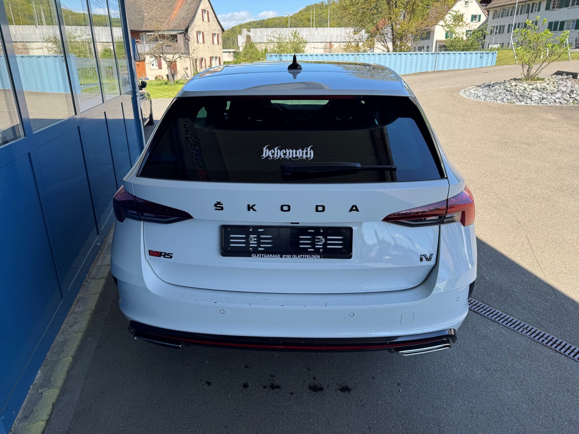 SKODA Octavia Combi 1.4 TSI PHEV DSG RS-image-4