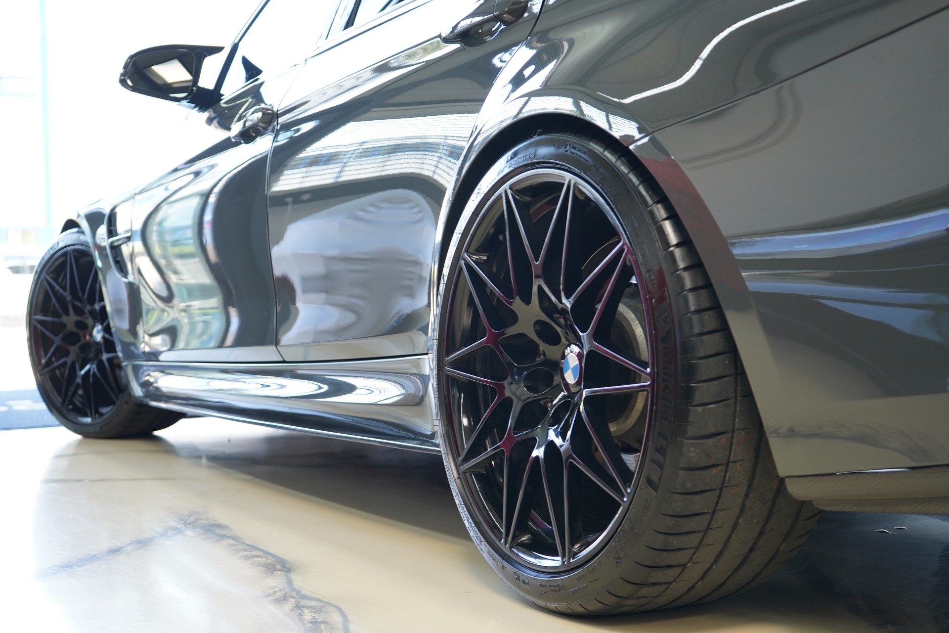 BMW M3 Competition Drivelogic / Grigio Telesto Perl **-image-6