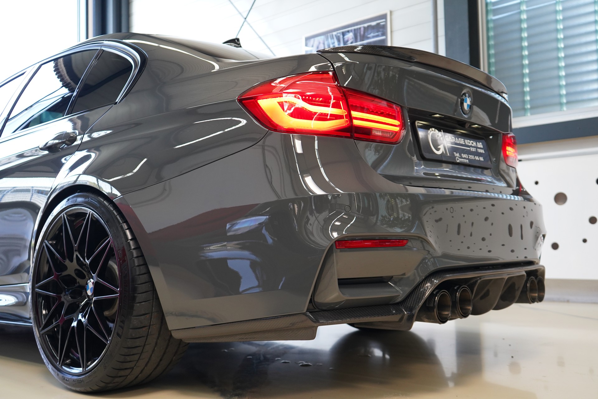 BMW M3 Competition Drivelogic / Grigio Telesto Perl **-image-7