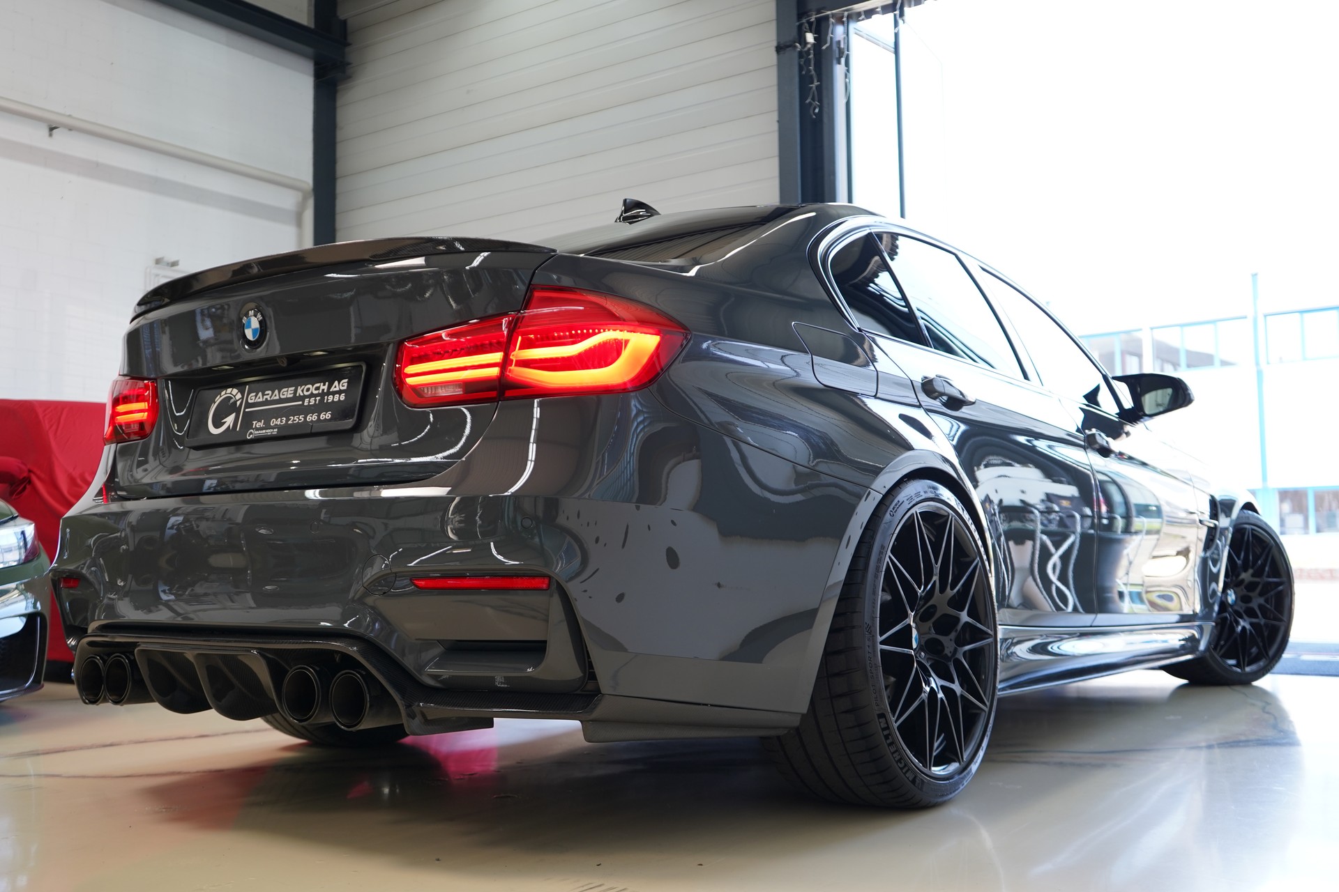 BMW M3 Competition Drivelogic / Grigio Telesto Perl **-image-9