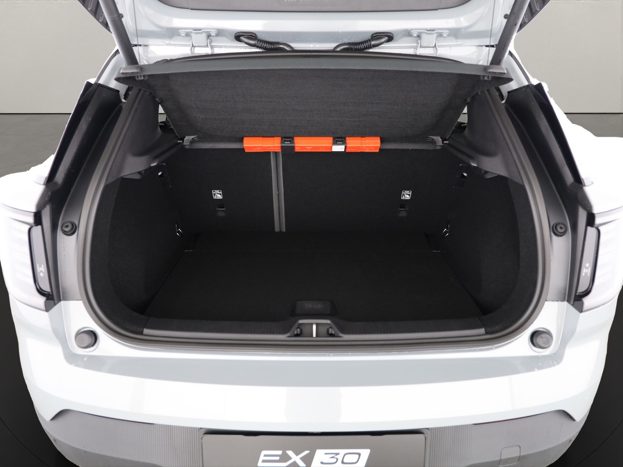 VOLVO EX30 CC E60 Twin Performance AWD-image-5