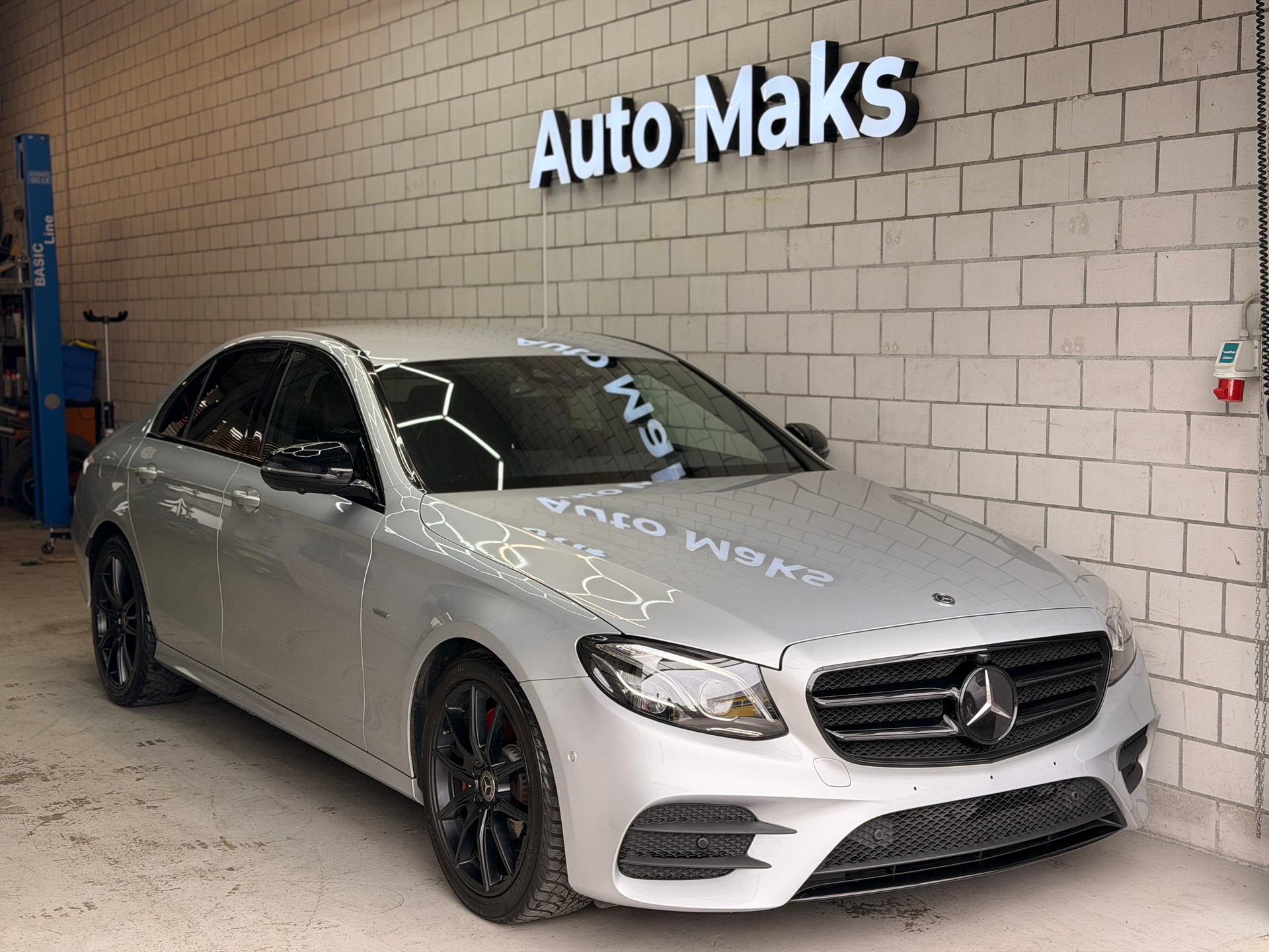 MERCEDES-BENZ E 300 d 9G-Tronic-image-10