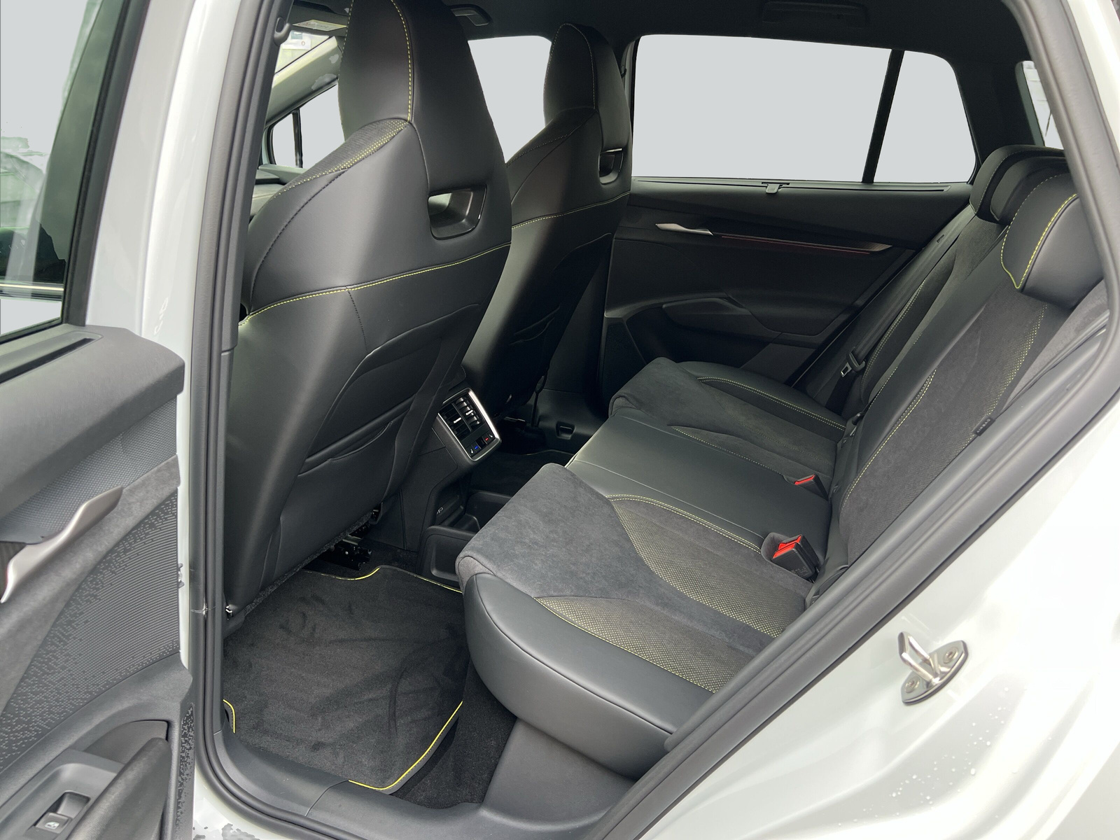 SKODA Elroq RS MAXX 4x4-image-16